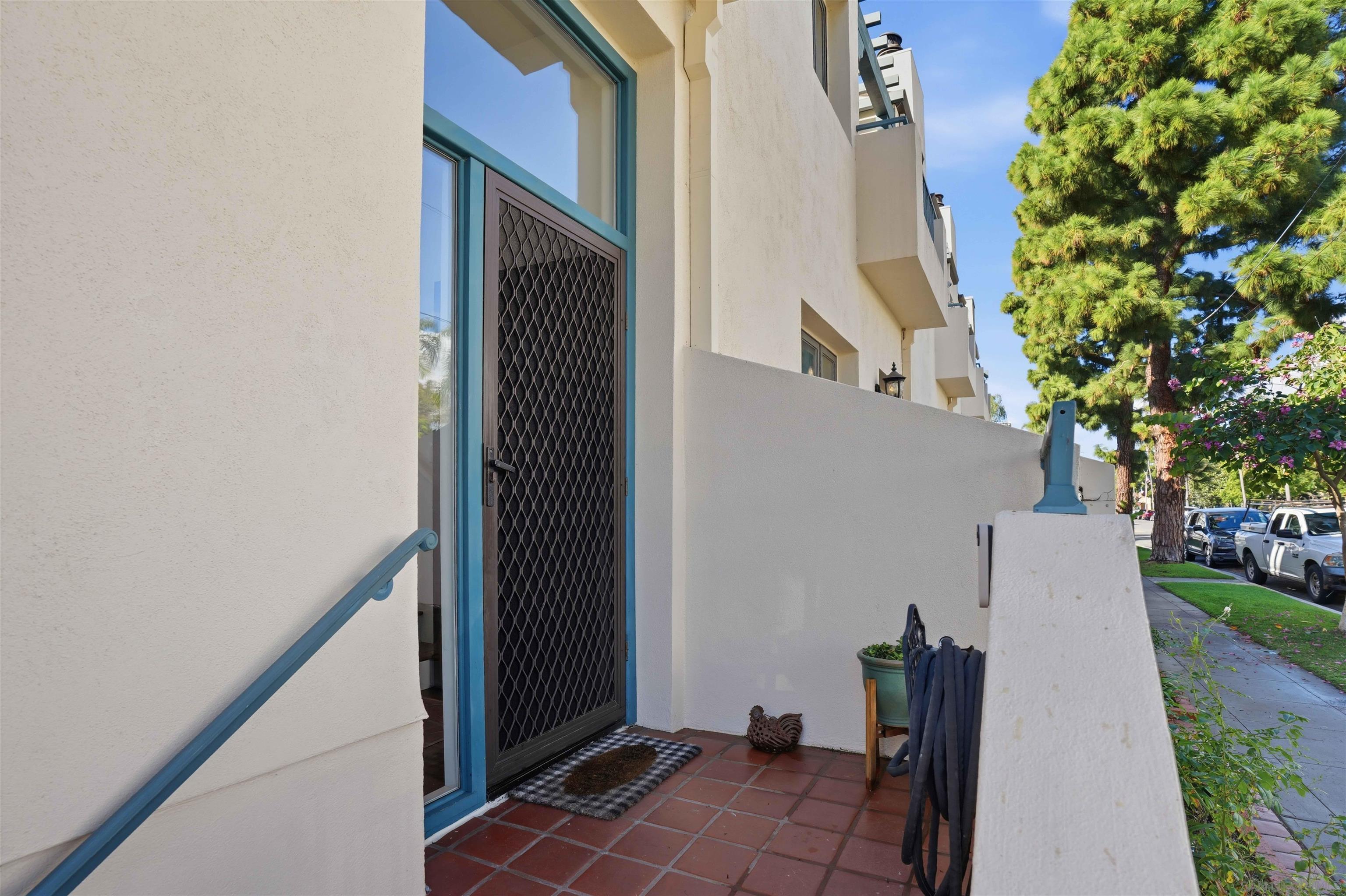 Detail Gallery Image 8 of 51 For 1210  7th Street, Coronado,  CA 92118 - 3 Beds | 3 Baths