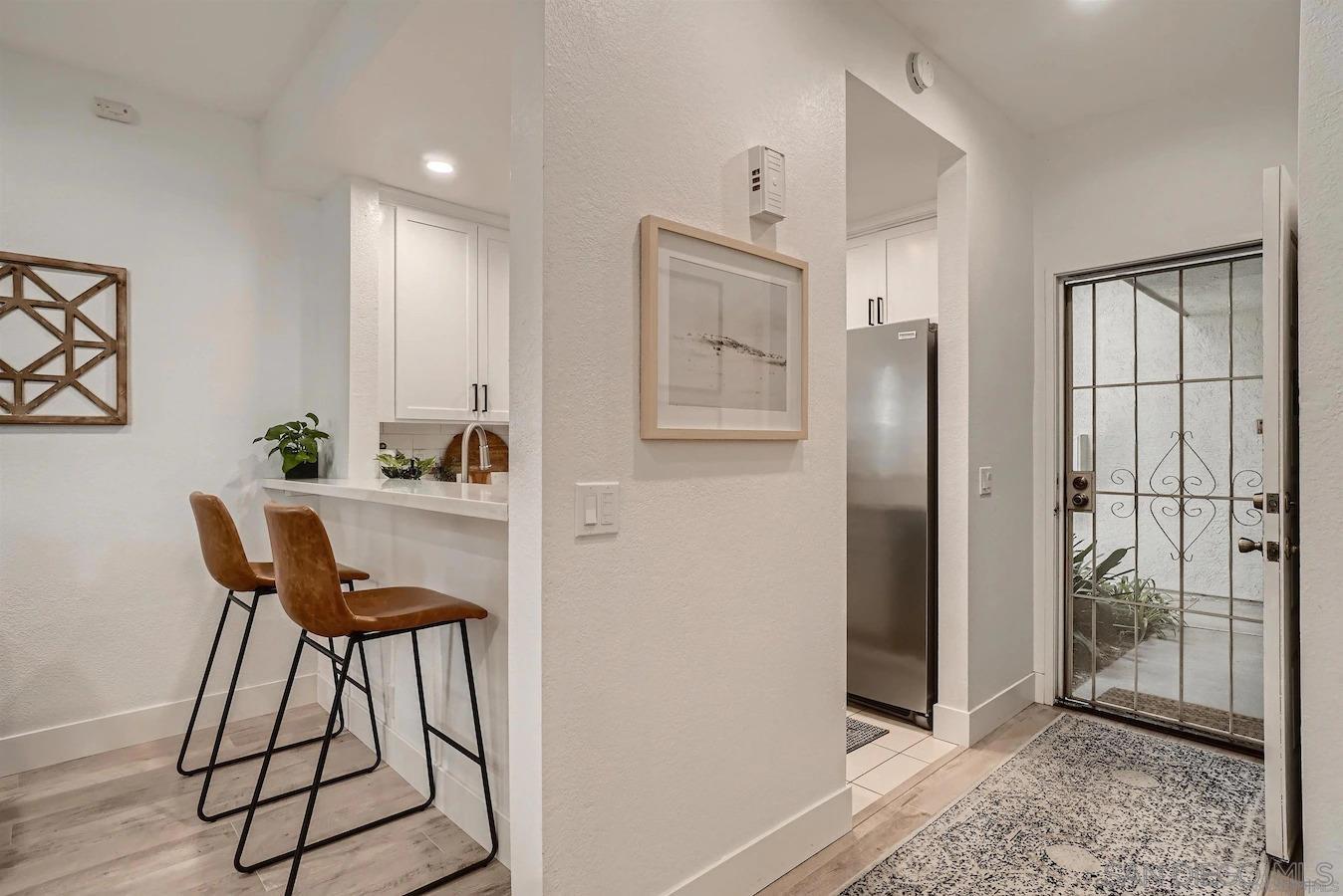 Detail Gallery Image 3 of 25 For 2218  River Run Dr  104, San Diego,  CA 92108 - 1 Beds | 1 Baths