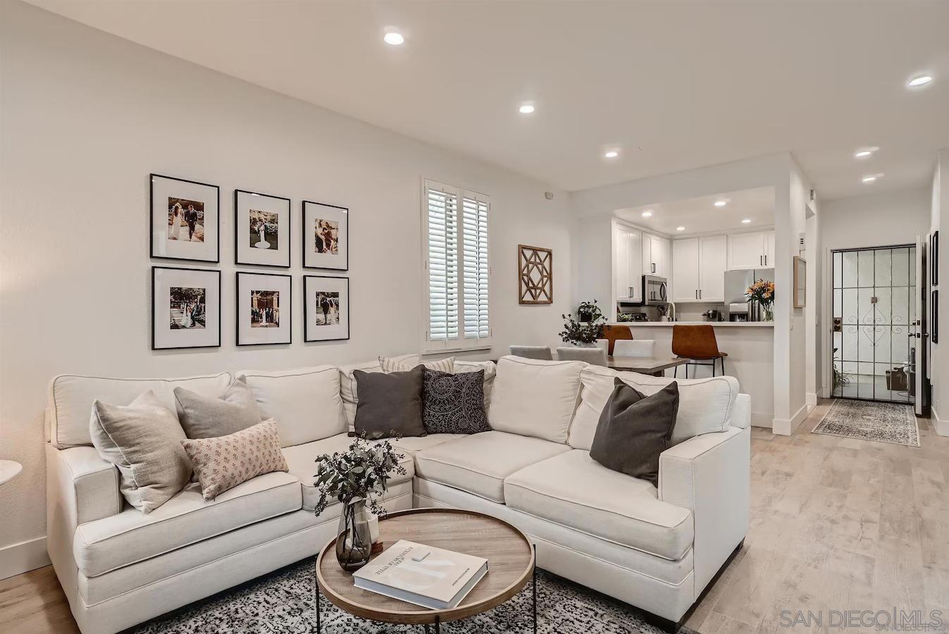 Detail Gallery Image 6 of 25 For 2218  River Run Dr  104, San Diego,  CA 92108 - 1 Beds | 1 Baths