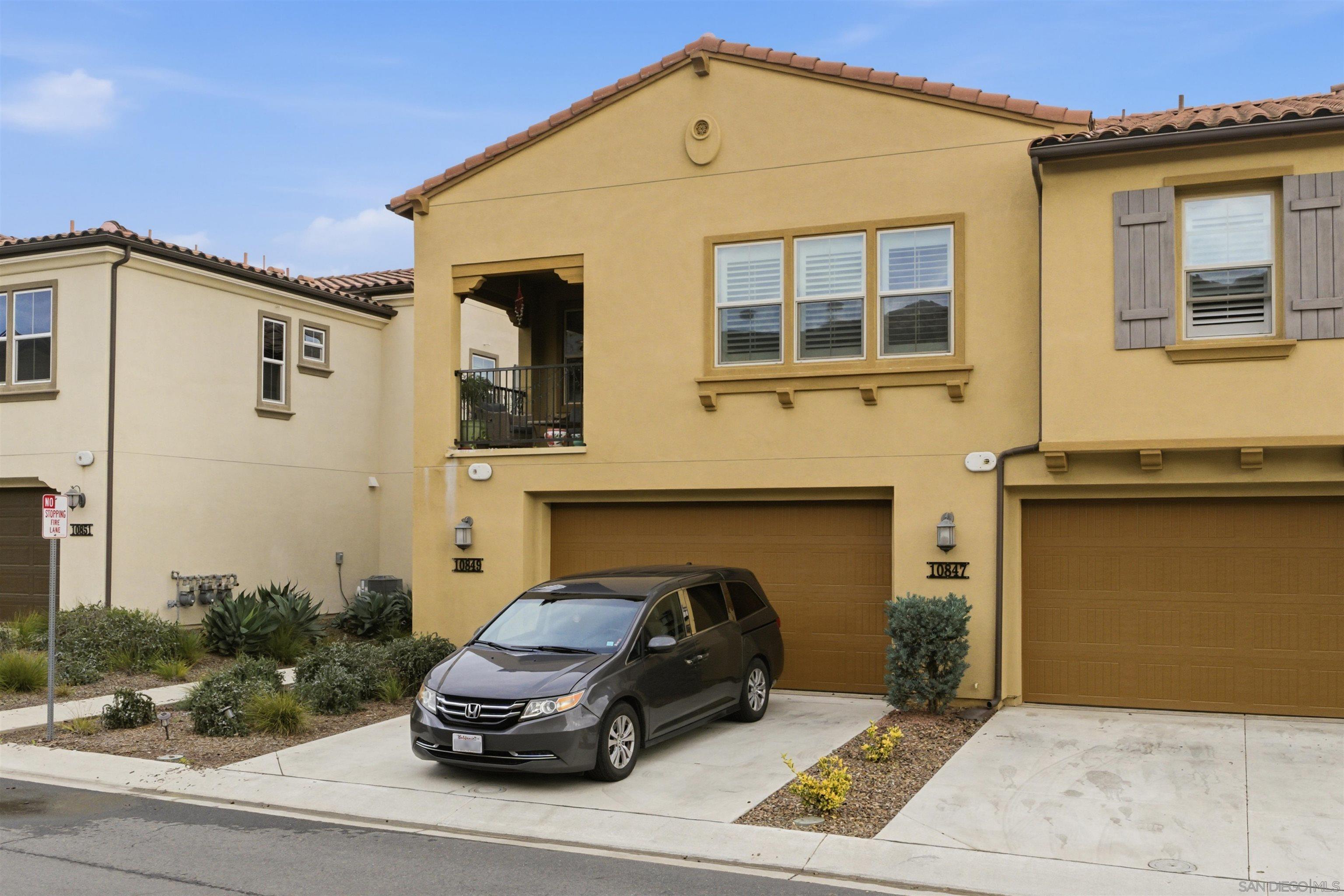 Detail Gallery Image 3 of 33 For 10849  Blake Way, San Diego,  CA 92129 - 3 Beds | 2 Baths
