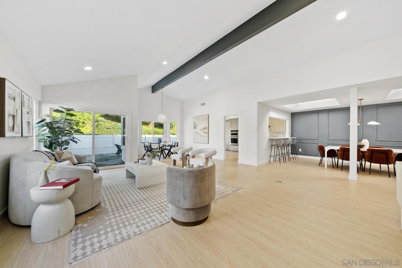 Front Image Thumbnail for SD2600411