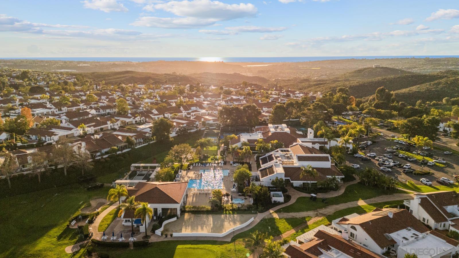 Detail Gallery Image 2 of 35 For 4710  Cordoba Way, Oceanside,  CA 92056 - 2 Beds | 2 Baths