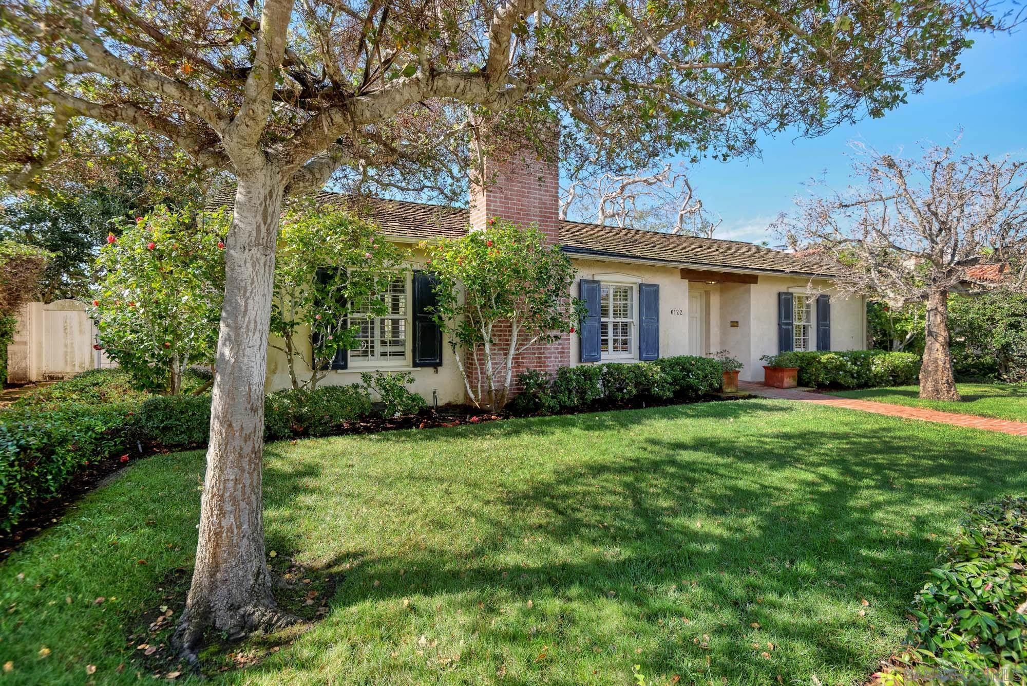 Detail Gallery Image 2 of 22 For 6122  Vista De La Mesa, La Jolla,  CA 92037 - 2 Beds | 2 Baths