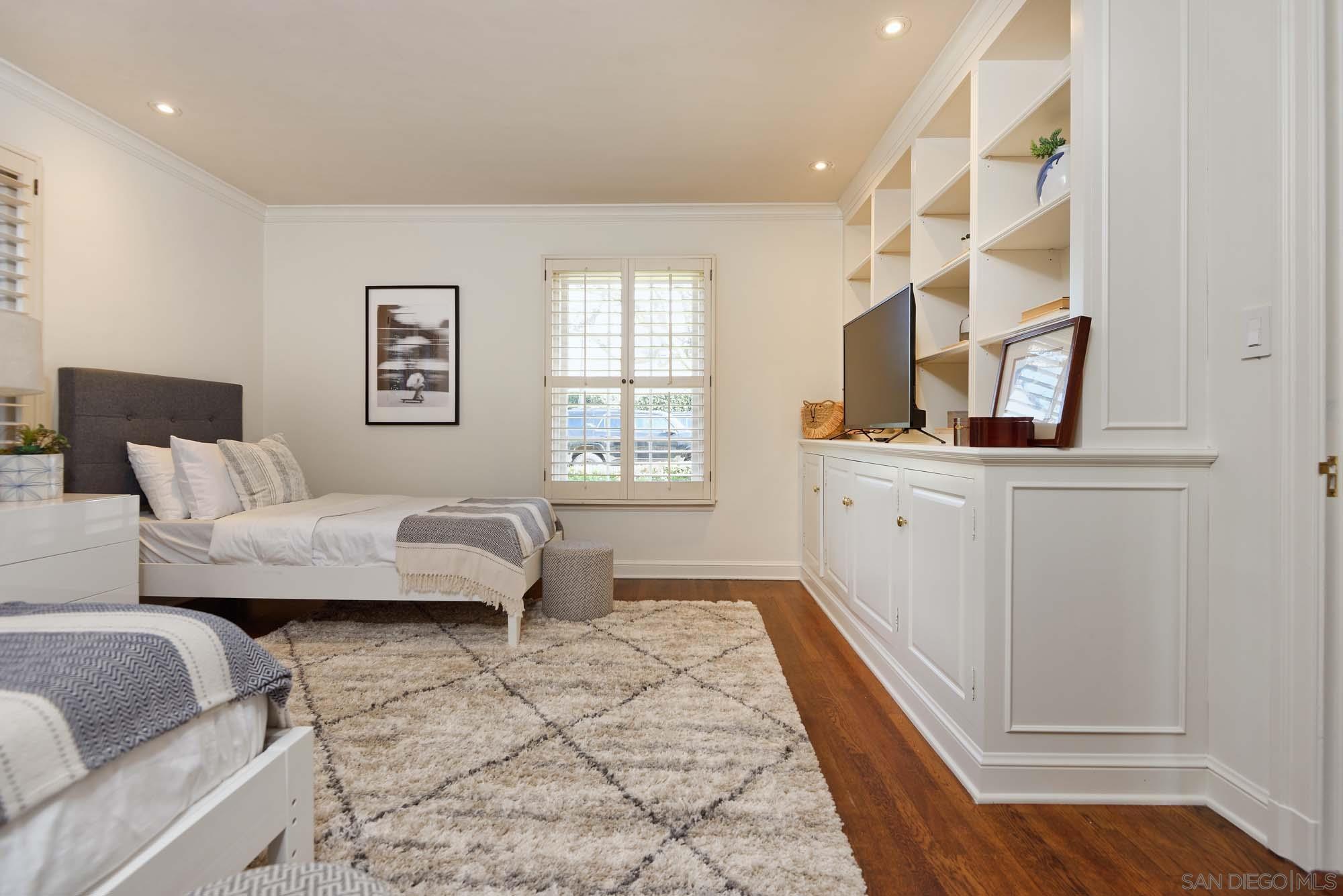 Detail Gallery Image 17 of 22 For 6122  Vista De La Mesa, La Jolla,  CA 92037 - 2 Beds | 2 Baths