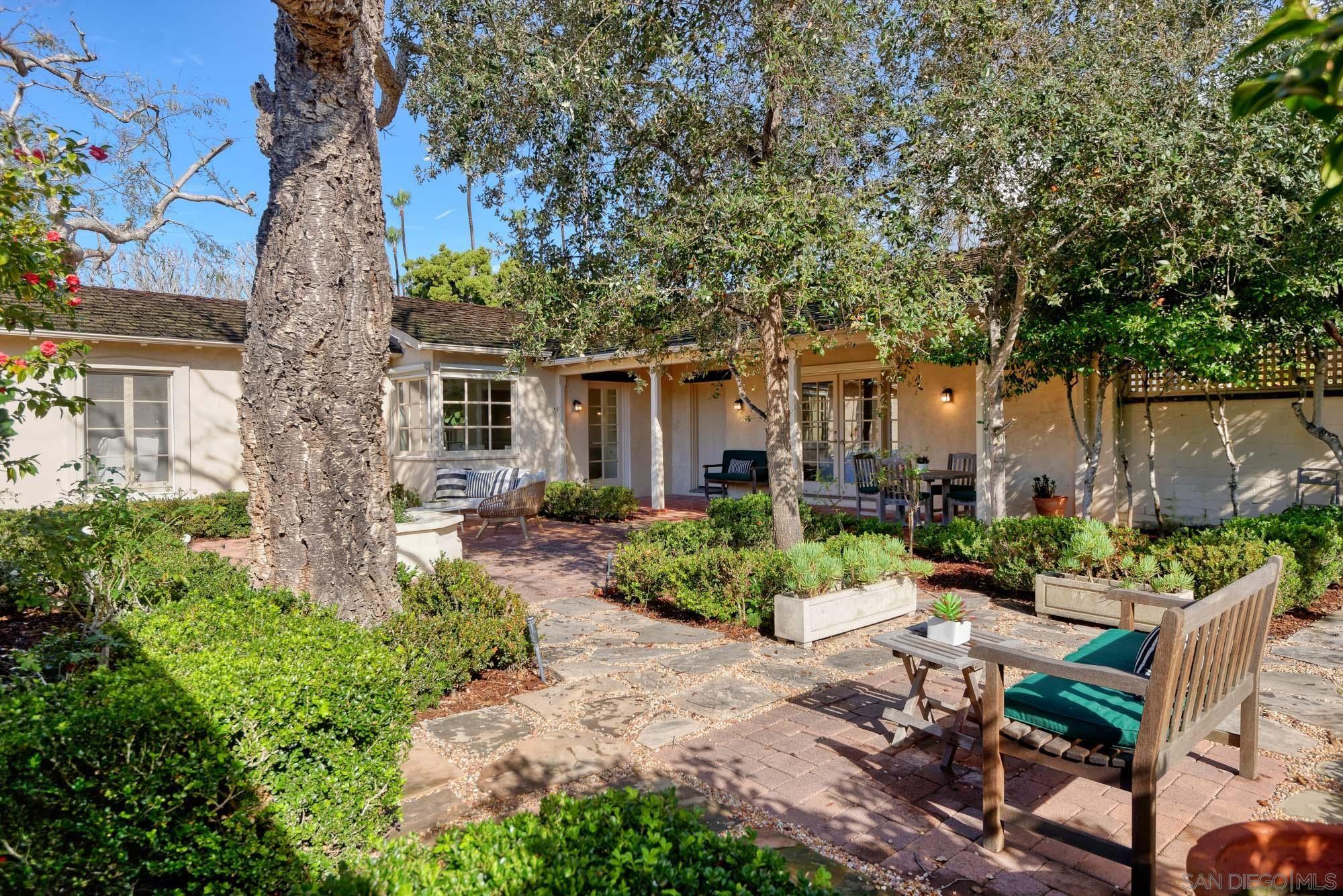 Detail Gallery Image 6 of 22 For 6122  Vista De La Mesa, La Jolla,  CA 92037 - 2 Beds | 2 Baths