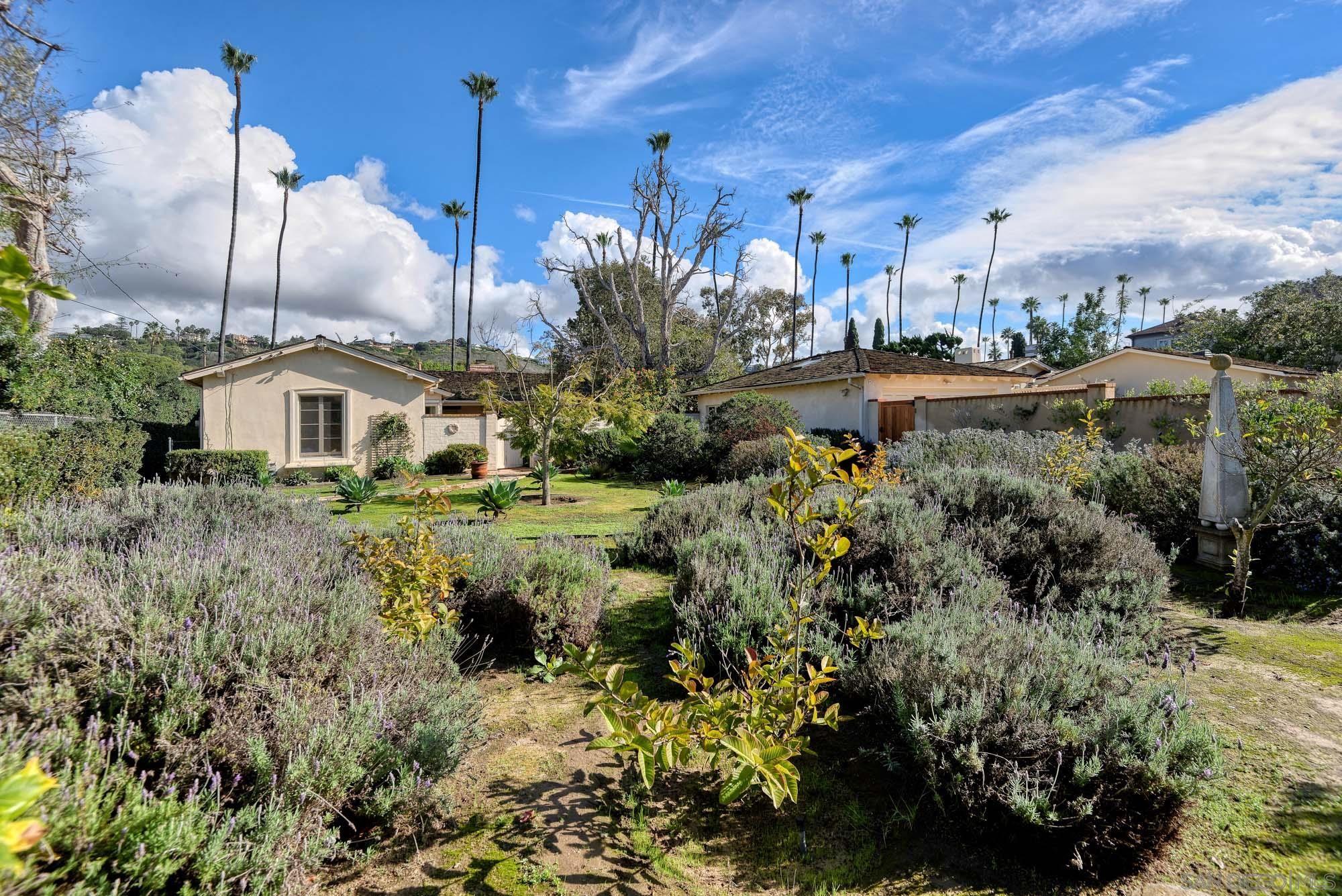 Detail Gallery Image 7 of 22 For 6122  Vista De La Mesa, La Jolla,  CA 92037 - 2 Beds | 2 Baths