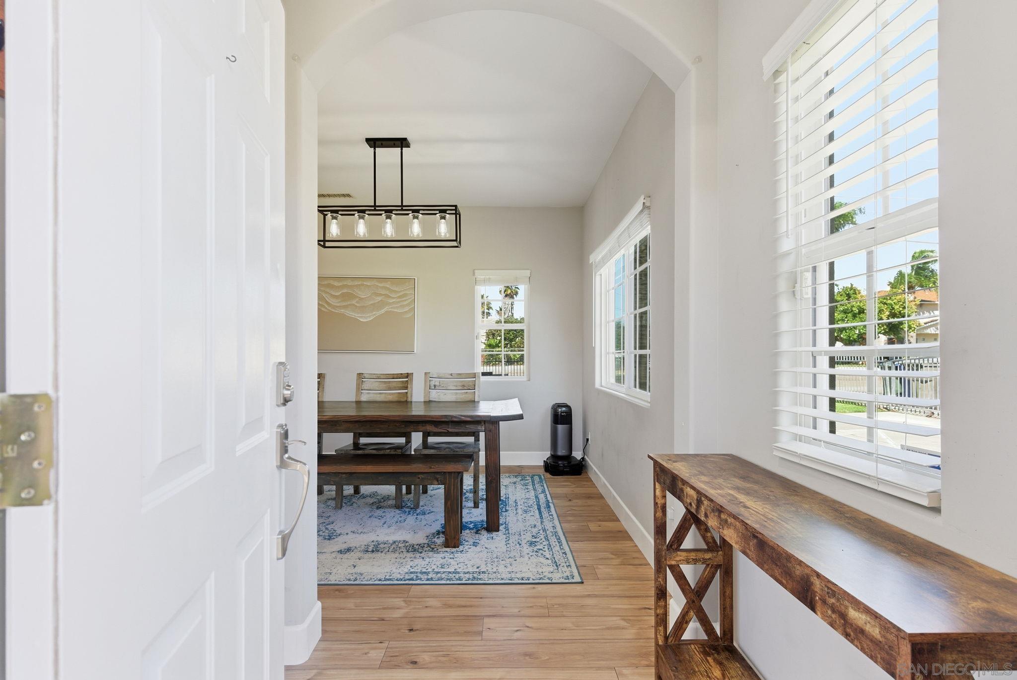 Front Image Thumbnail for SD2600413