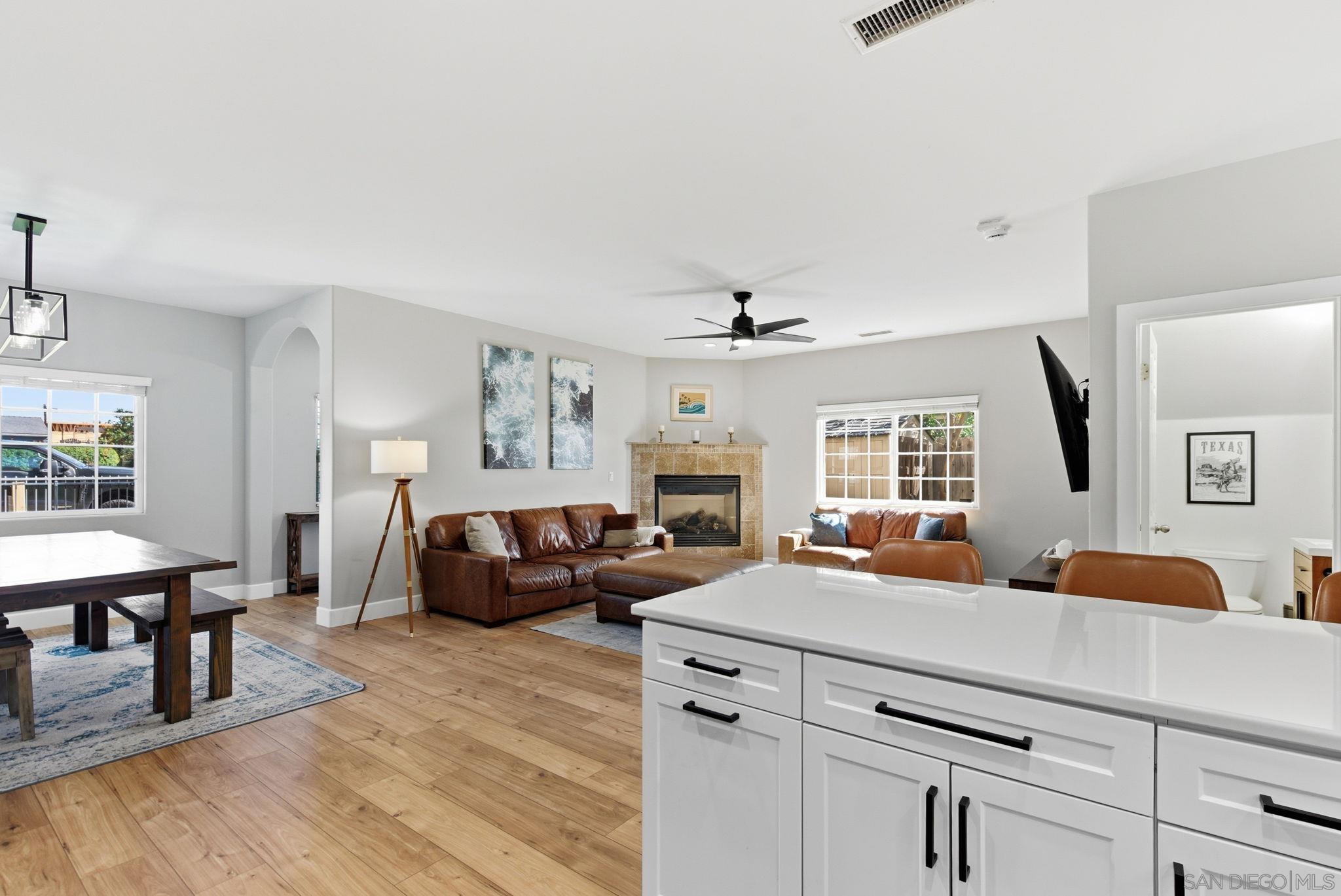 Detail Gallery Image 12 of 32 For 908  Florence St, Imperial Beach,  CA 91932 - 4 Beds | 2/1 Baths