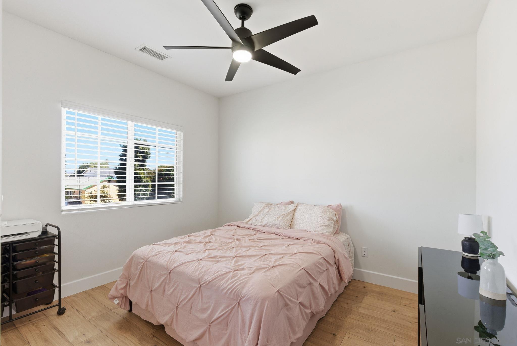 Detail Gallery Image 16 of 32 For 908  Florence St, Imperial Beach,  CA 91932 - 4 Beds | 2/1 Baths