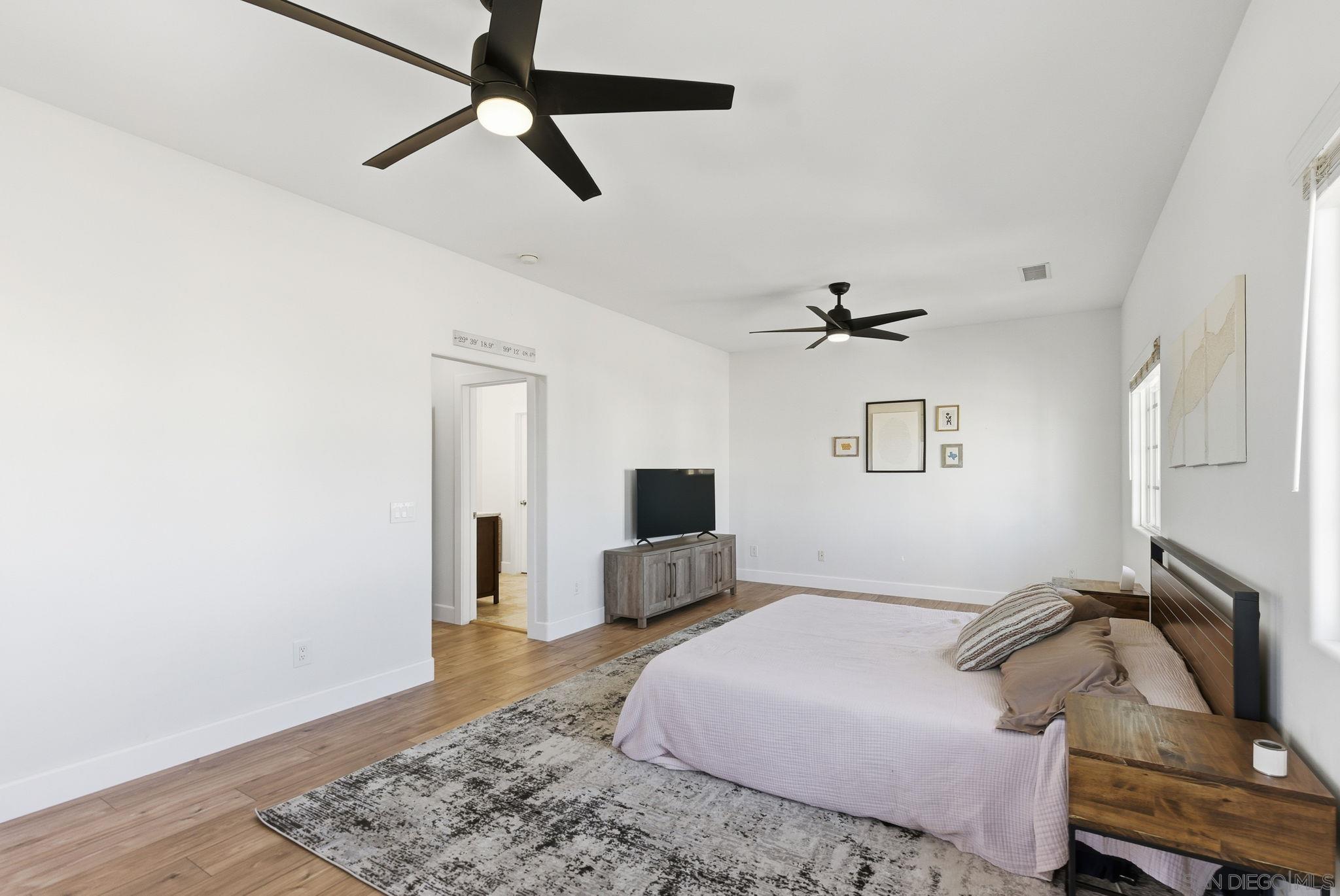 Detail Gallery Image 25 of 32 For 908  Florence St, Imperial Beach,  CA 91932 - 4 Beds | 2/1 Baths