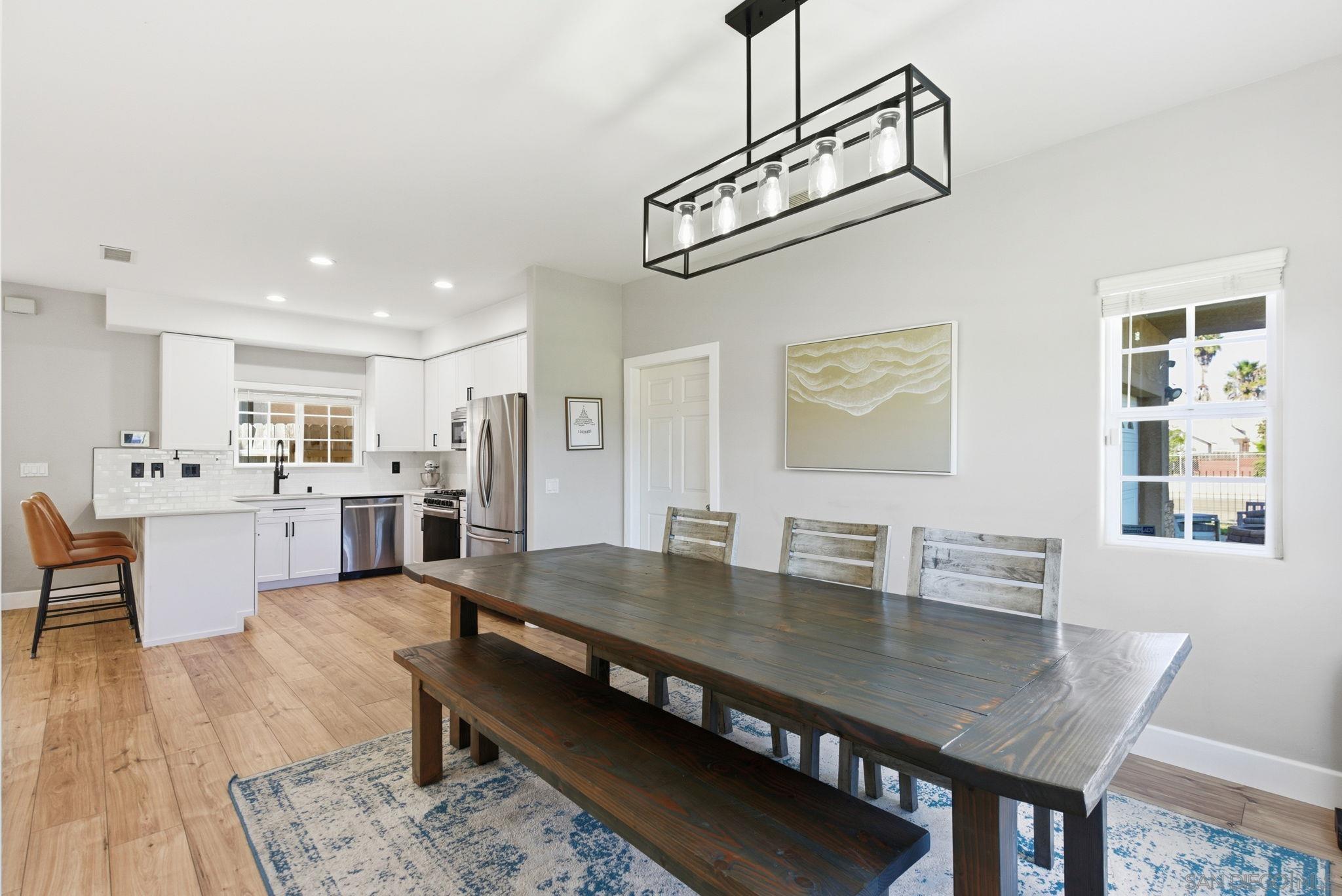 Detail Gallery Image 4 of 32 For 908  Florence St, Imperial Beach,  CA 91932 - 4 Beds | 2/1 Baths