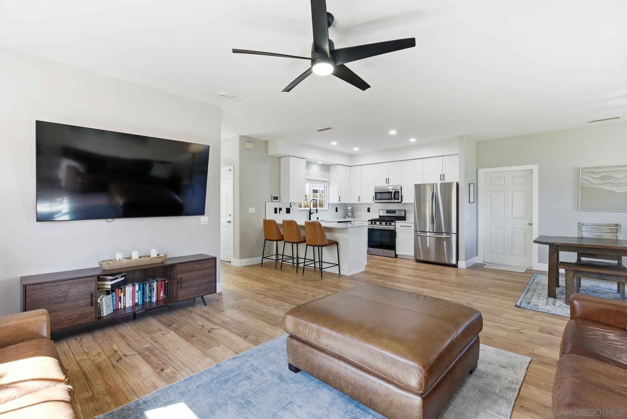 Detail Gallery Image 10 of 32 For 908  Florence St, Imperial Beach,  CA 91932 - 4 Beds | 2/1 Baths