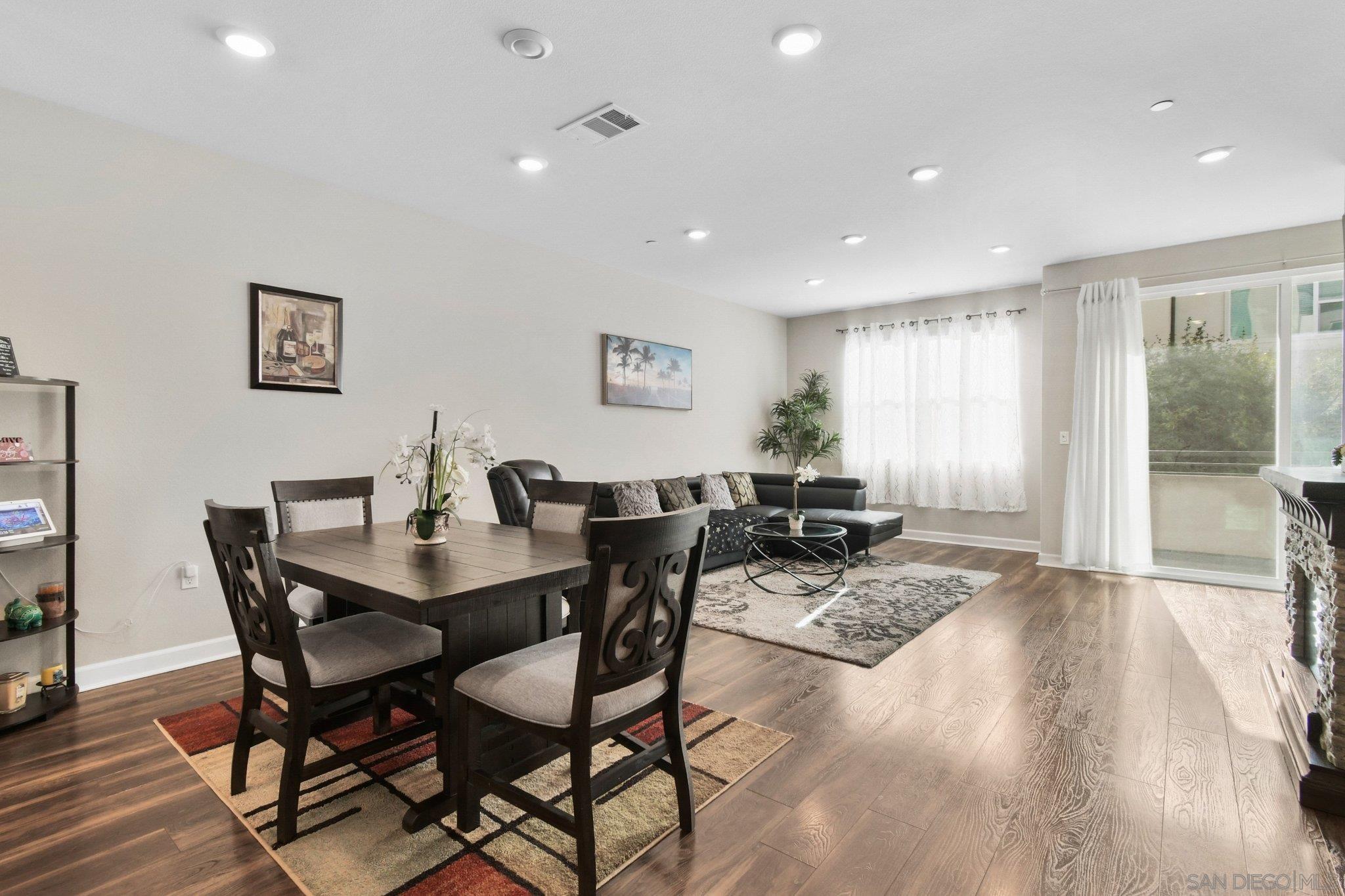 Detail Gallery Image 11 of 40 For 1956  Pavilion Ln, Chula Vista,  CA 91915 - 4 Beds | 3/1 Baths