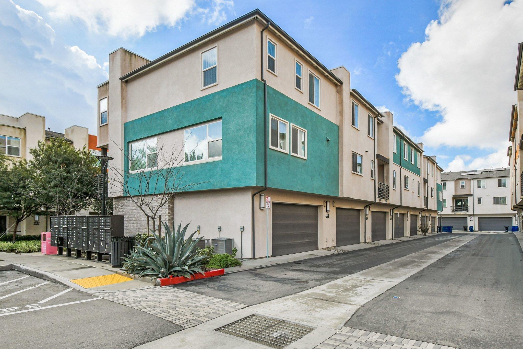 Detail Gallery Image 35 of 40 For 1956  Pavilion Ln, Chula Vista,  CA 91915 - 4 Beds | 3/1 Baths