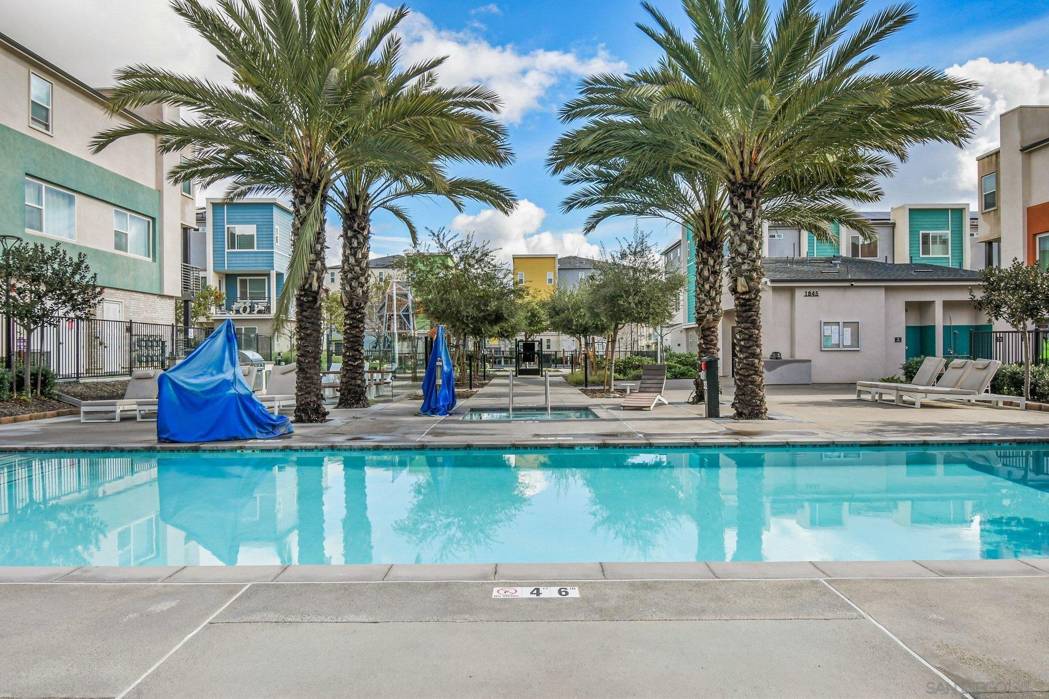 Detail Gallery Image 36 of 40 For 1956  Pavilion Ln, Chula Vista,  CA 91915 - 4 Beds | 3/1 Baths