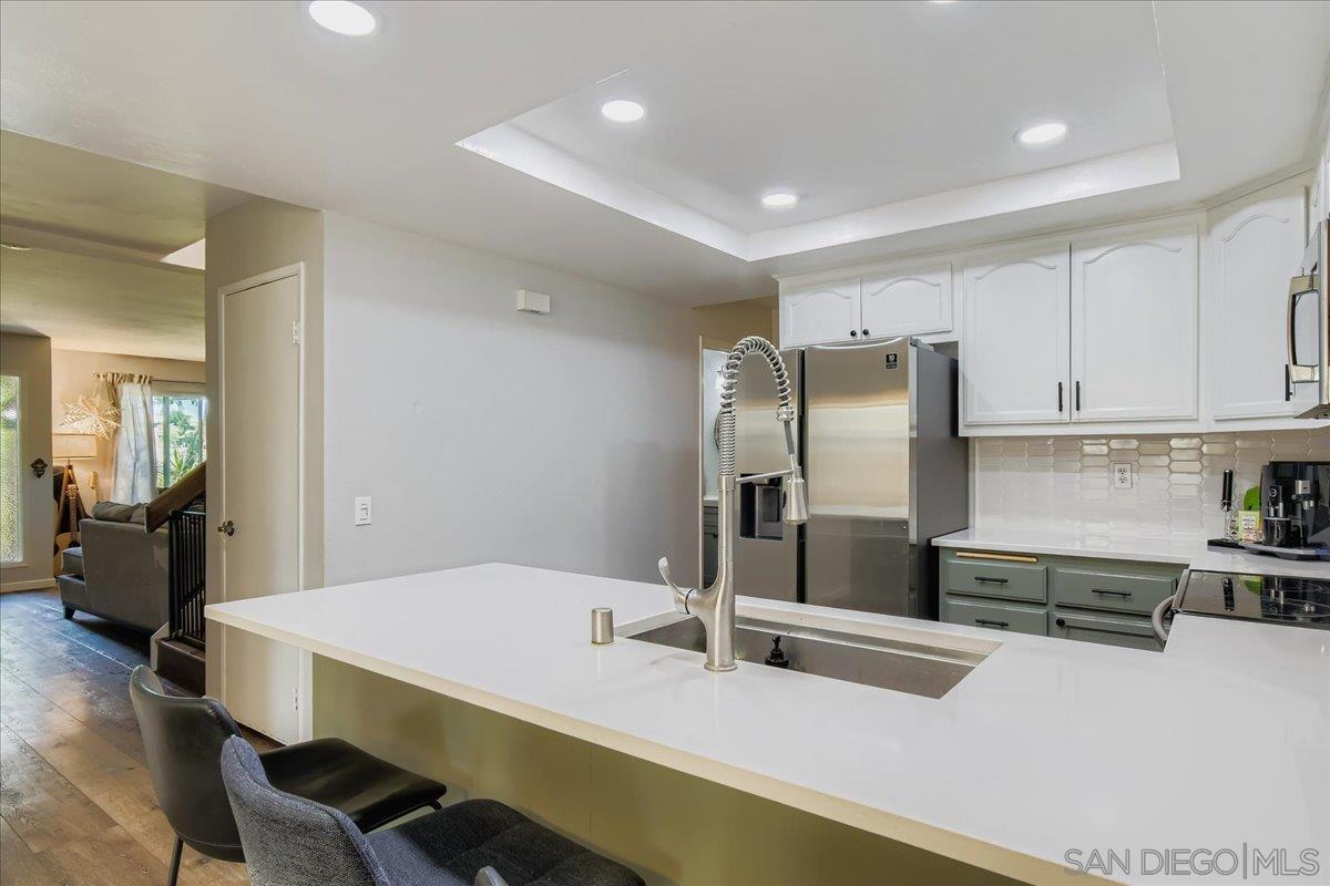 Detail Gallery Image 11 of 34 For 5364  Caminito Velasquez, San Diego,  CA 92124 - 3 Beds | 2/1 Baths