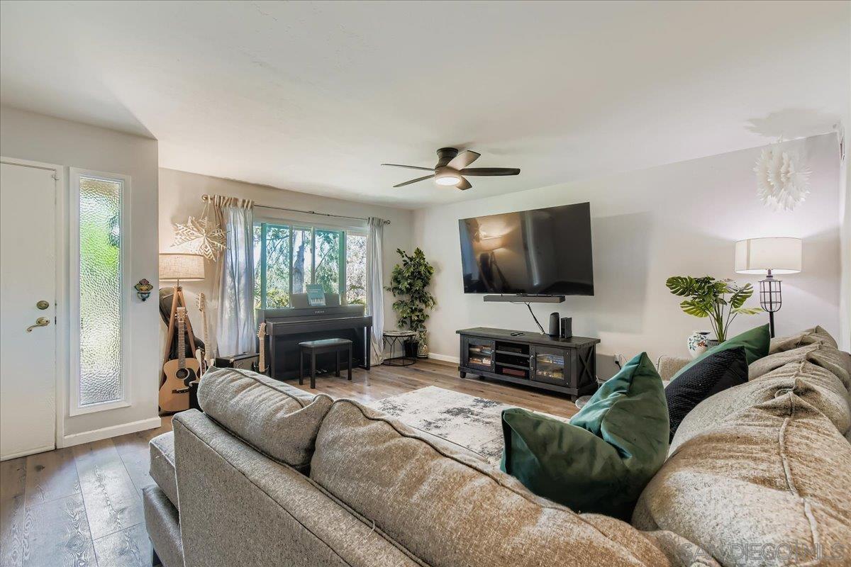 Detail Gallery Image 7 of 34 For 5364  Caminito Velasquez, San Diego,  CA 92124 - 3 Beds | 2/1 Baths