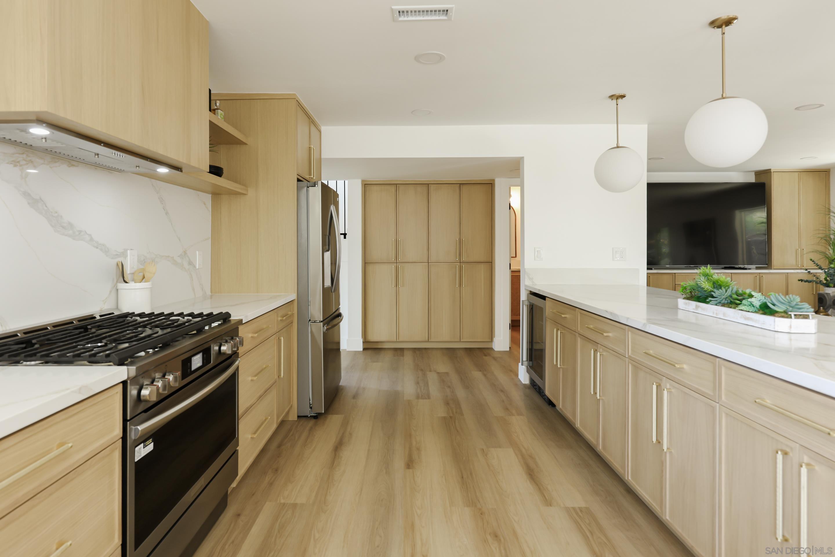 Detail Gallery Image 21 of 70 For 2861  Brant St., San Diego,  CA 92103 - 3 Beds | 3 Baths