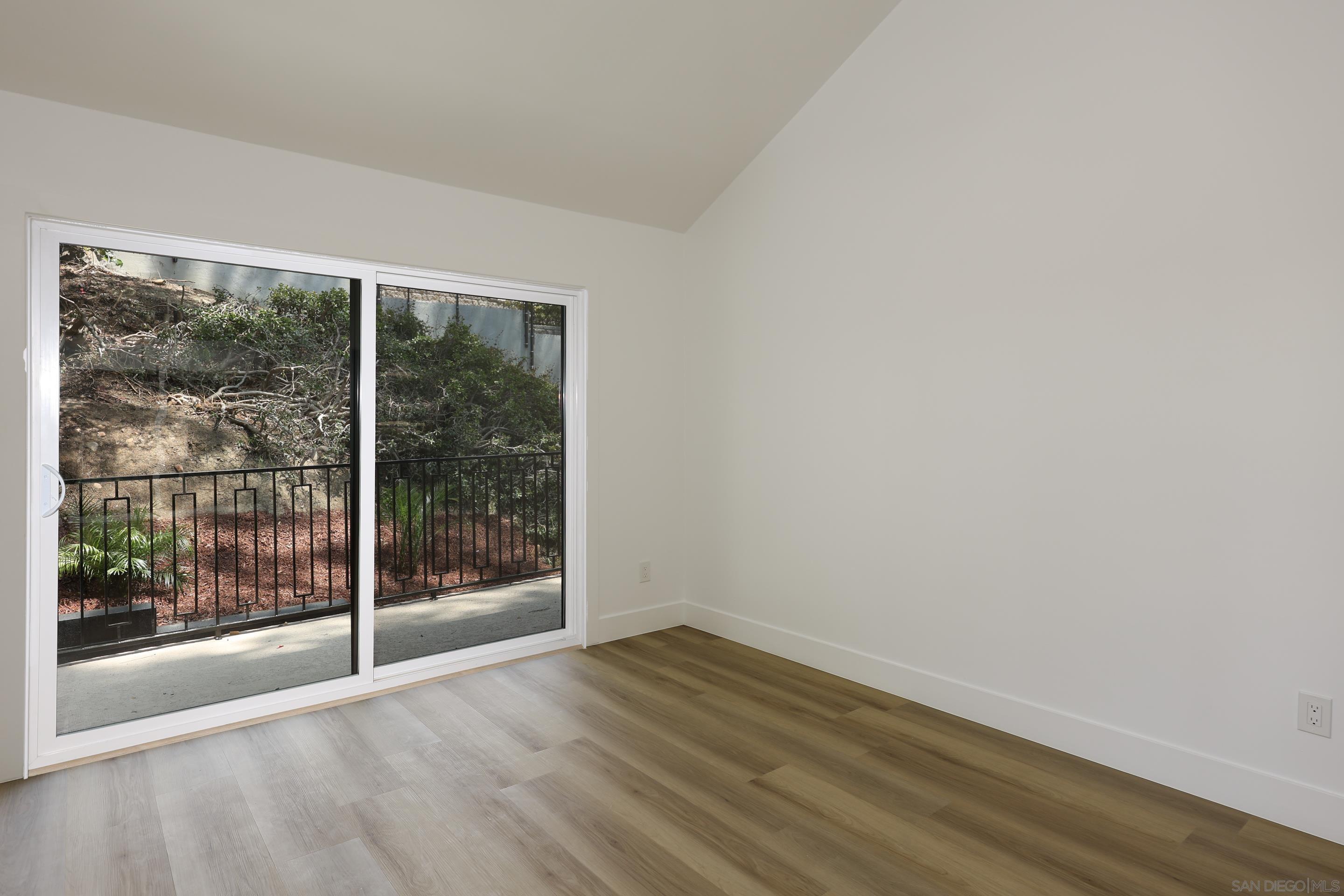 Detail Gallery Image 38 of 70 For 2861  Brant St., San Diego,  CA 92103 - 3 Beds | 3 Baths