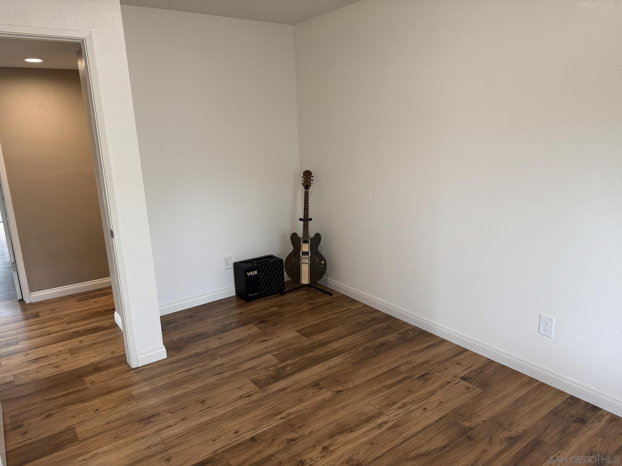 Detail Gallery Image 16 of 31 For 9970  Mesa Madera Dr, San Diego,  CA 92131 - 3 Beds | 2 Baths