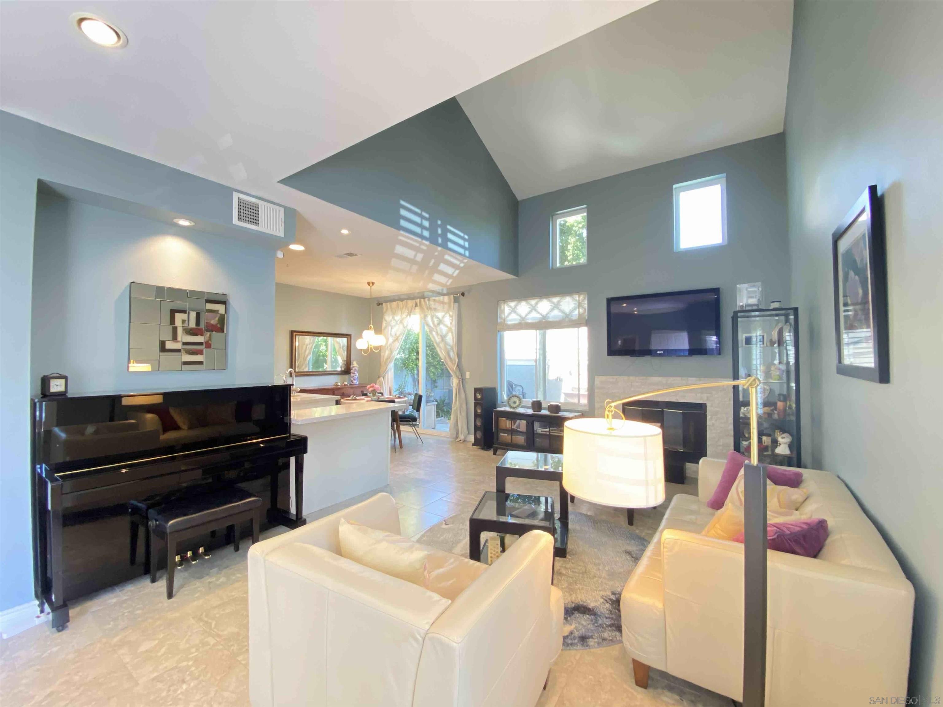 Detail Gallery Image 9 of 32 For 13319  Kibbings Rd, San Diego,  CA 92130 - 3 Beds | 2/1 Baths