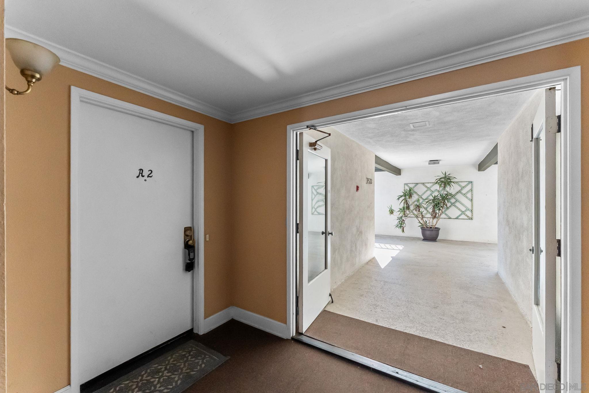 Detail Gallery Image 19 of 28 For 2533  Navarra Dr  2a,  Carlsbad,  CA 92009 - 2 Beds | 2 Baths