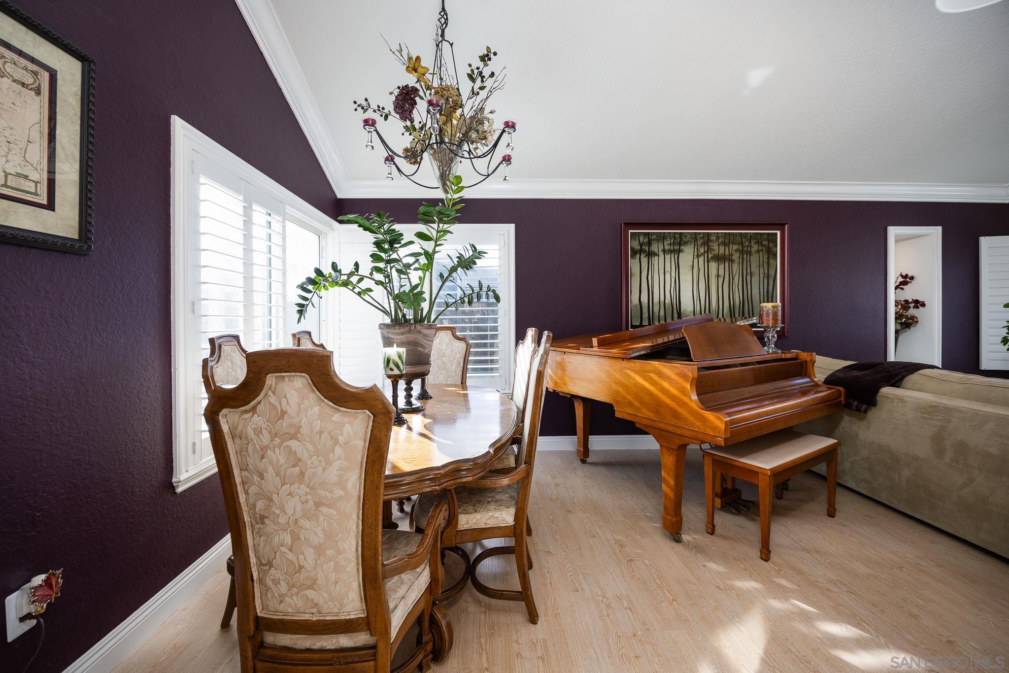 Detail Gallery Image 10 of 43 For 10905  Elderwood Rd, San Diego,  CA 92131 - 4 Beds | 2/1 Baths