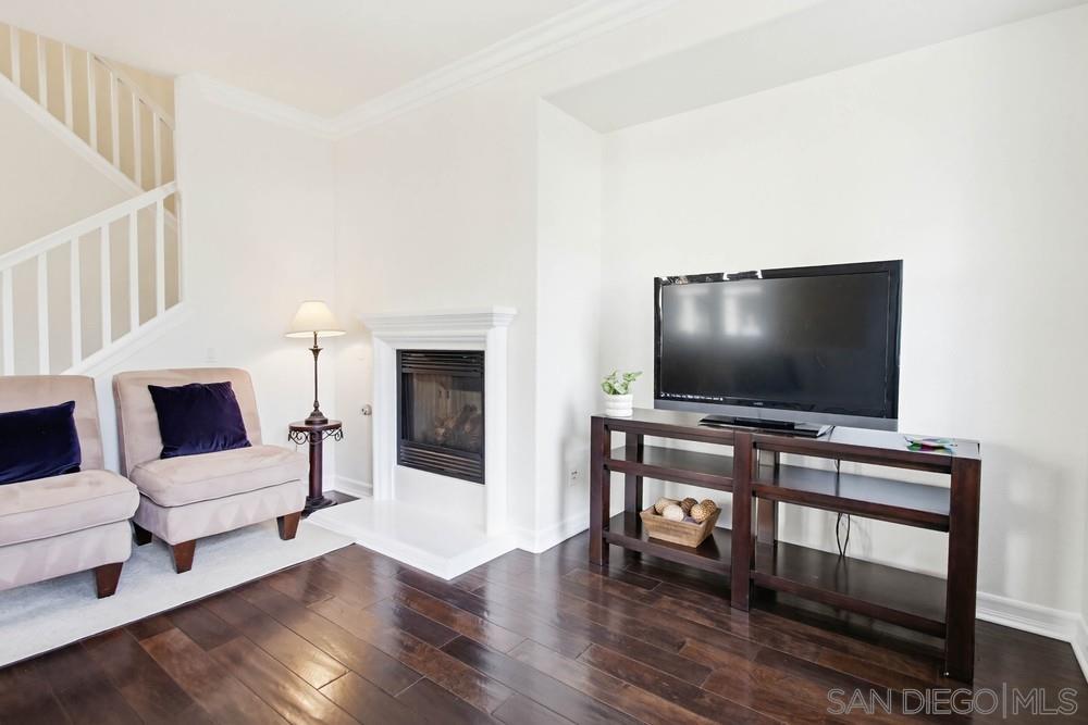 Detail Gallery Image 7 of 44 For 10452  Whitcomb Way  #166,  San Diego,  CA 92127 - 3 Beds | 2/1 Baths