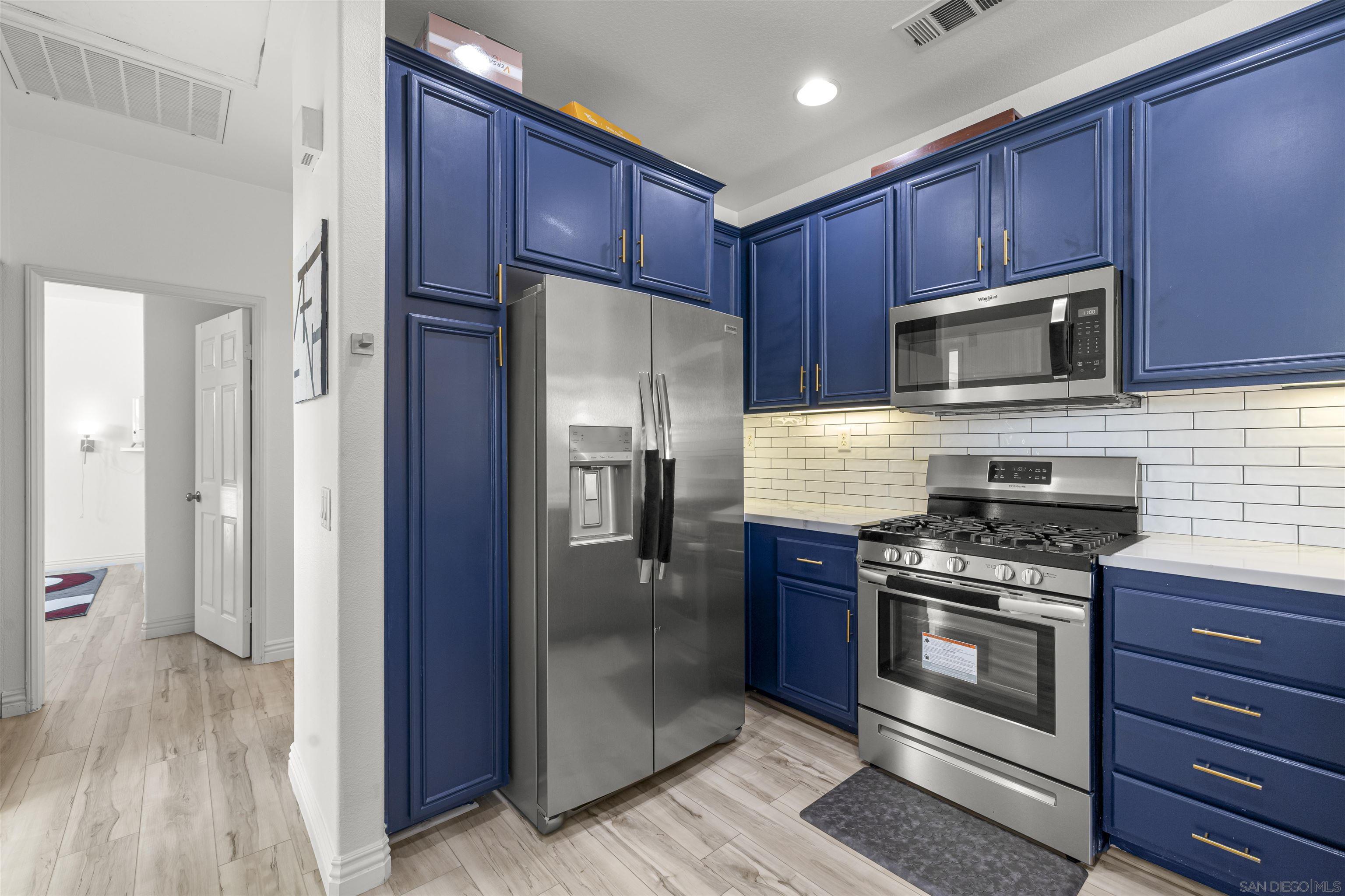 Detail Gallery Image 12 of 33 For 1800 E Lakeshore 1212, Lake Elsinore,  CA 92530 - 2 Beds | 2 Baths