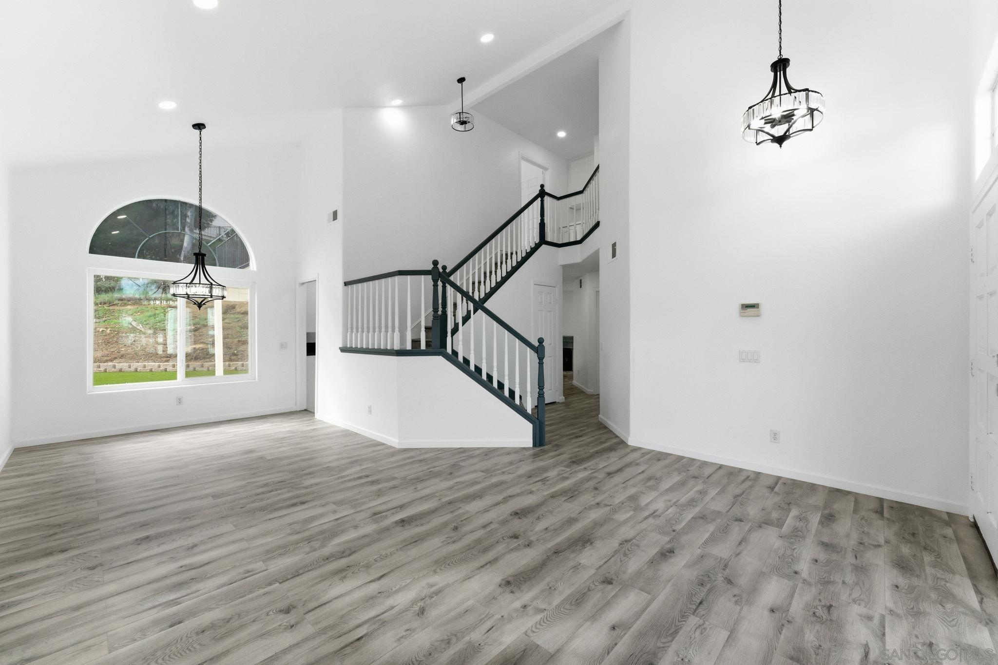 Detail Gallery Image 11 of 39 For 13625  Darryl Ct, El Cajon,  CA 92021 - 4 Beds | 3 Baths