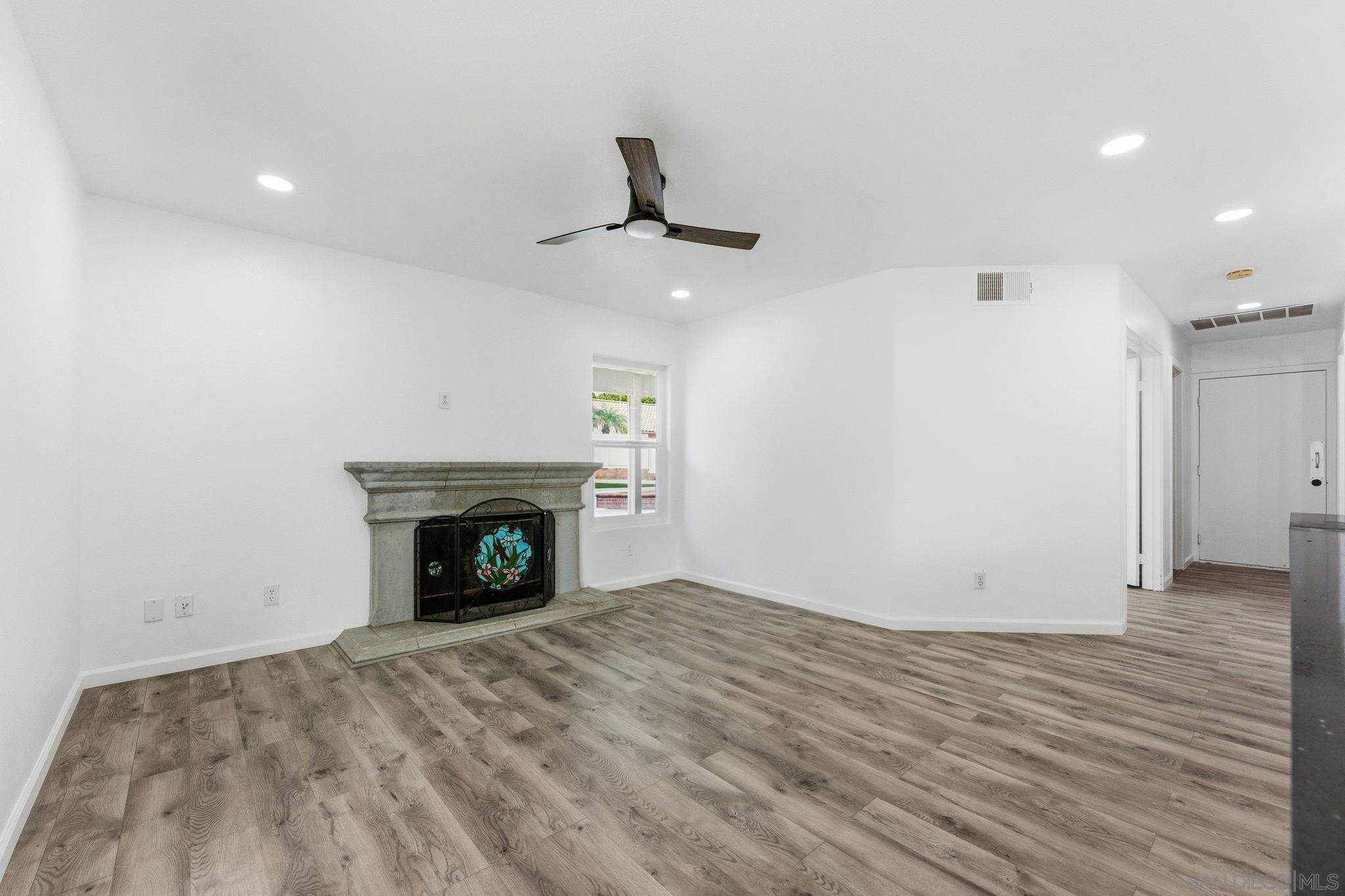 Detail Gallery Image 14 of 39 For 13625  Darryl Ct, El Cajon,  CA 92021 - 4 Beds | 3 Baths