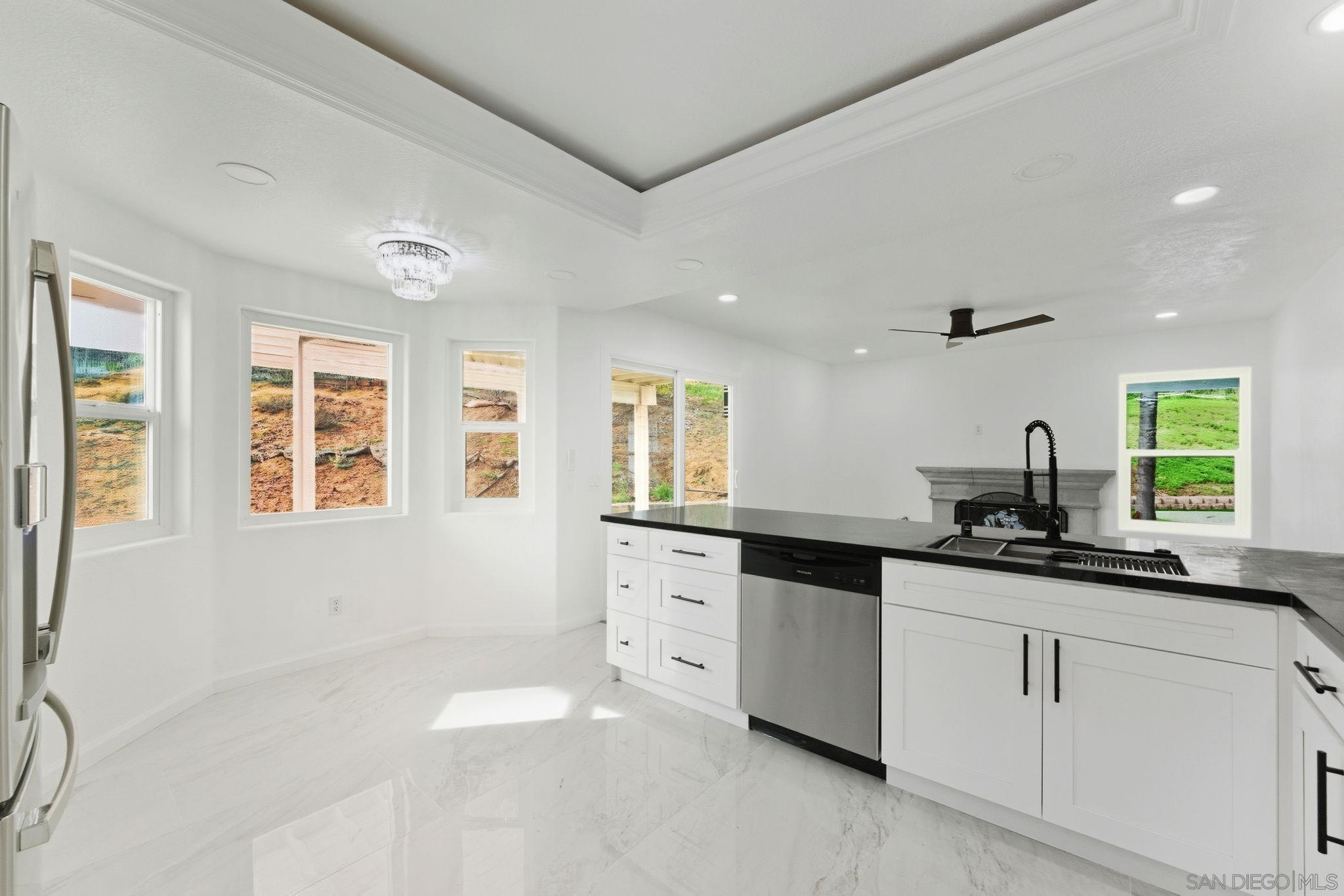 Detail Gallery Image 20 of 39 For 13625  Darryl Ct, El Cajon,  CA 92021 - 4 Beds | 3 Baths