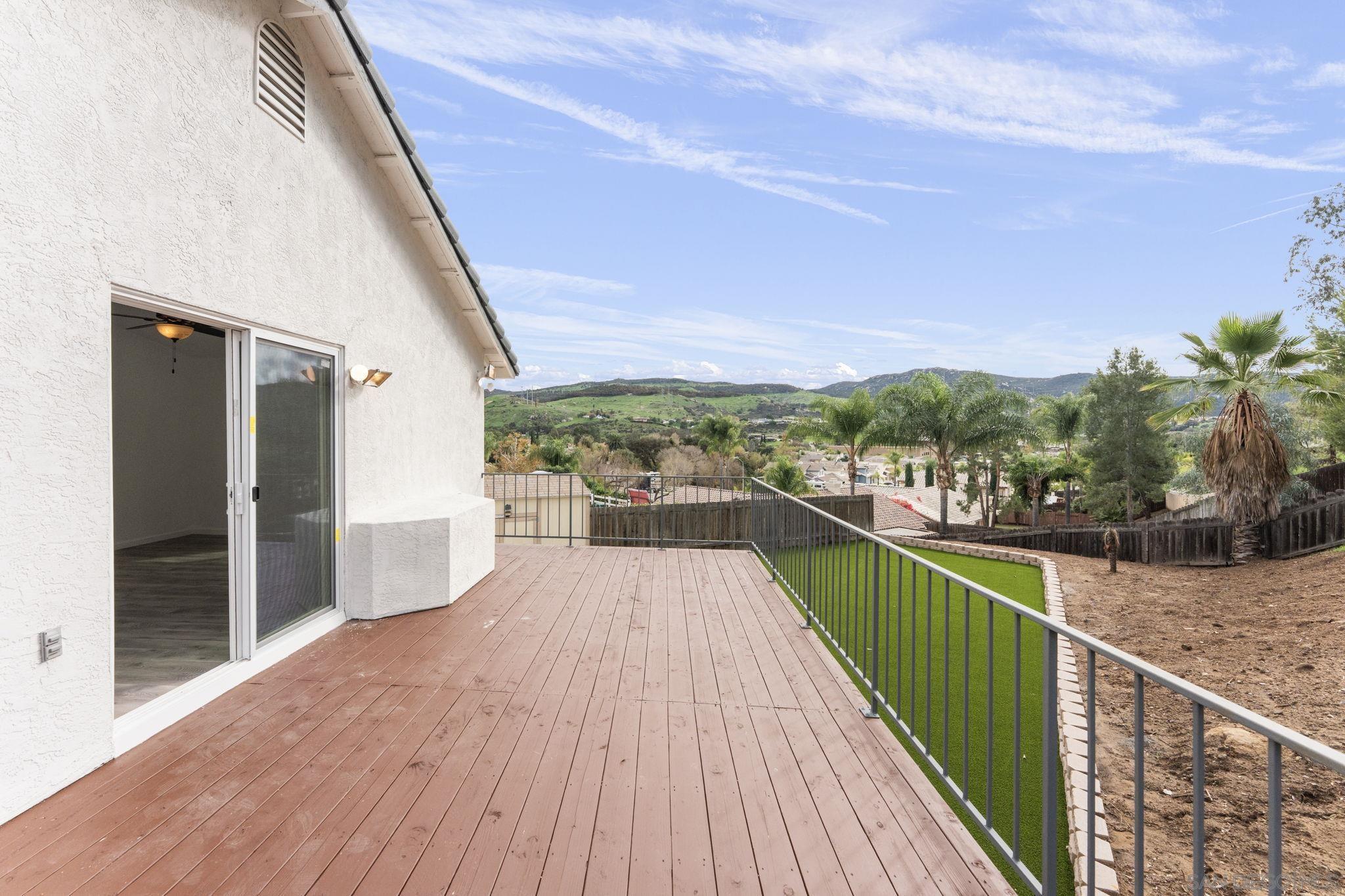 Detail Gallery Image 9 of 39 For 13625  Darryl Ct, El Cajon,  CA 92021 - 4 Beds | 3 Baths