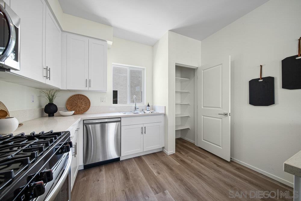 Detail Gallery Image 15 of 52 For 8188  Golden Ave, Lemon Grove,  CA 91945 - 3 Beds | 3 Baths