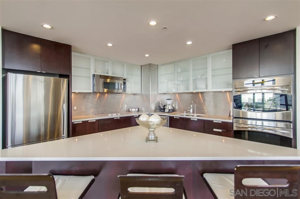 Detail Gallery Image 9 of 25 For 1441  9th Ave  2401, San Diego,  CA 92101 - 3 Beds | 3 Baths