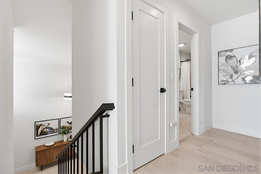 Detail Gallery Image 18 of 44 For 2003  Caminito Circulo Norte, La Jolla,  CA 92037 - 3 Beds | 2/1 Baths