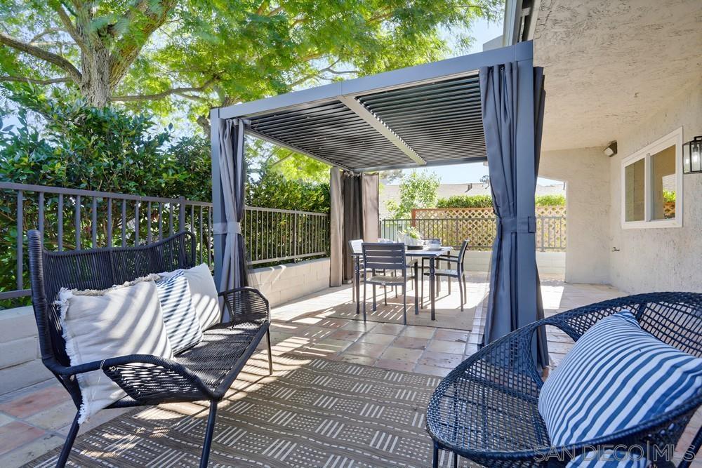 Detail Gallery Image 38 of 44 For 2003  Caminito Circulo Norte, La Jolla,  CA 92037 - 3 Beds | 2/1 Baths