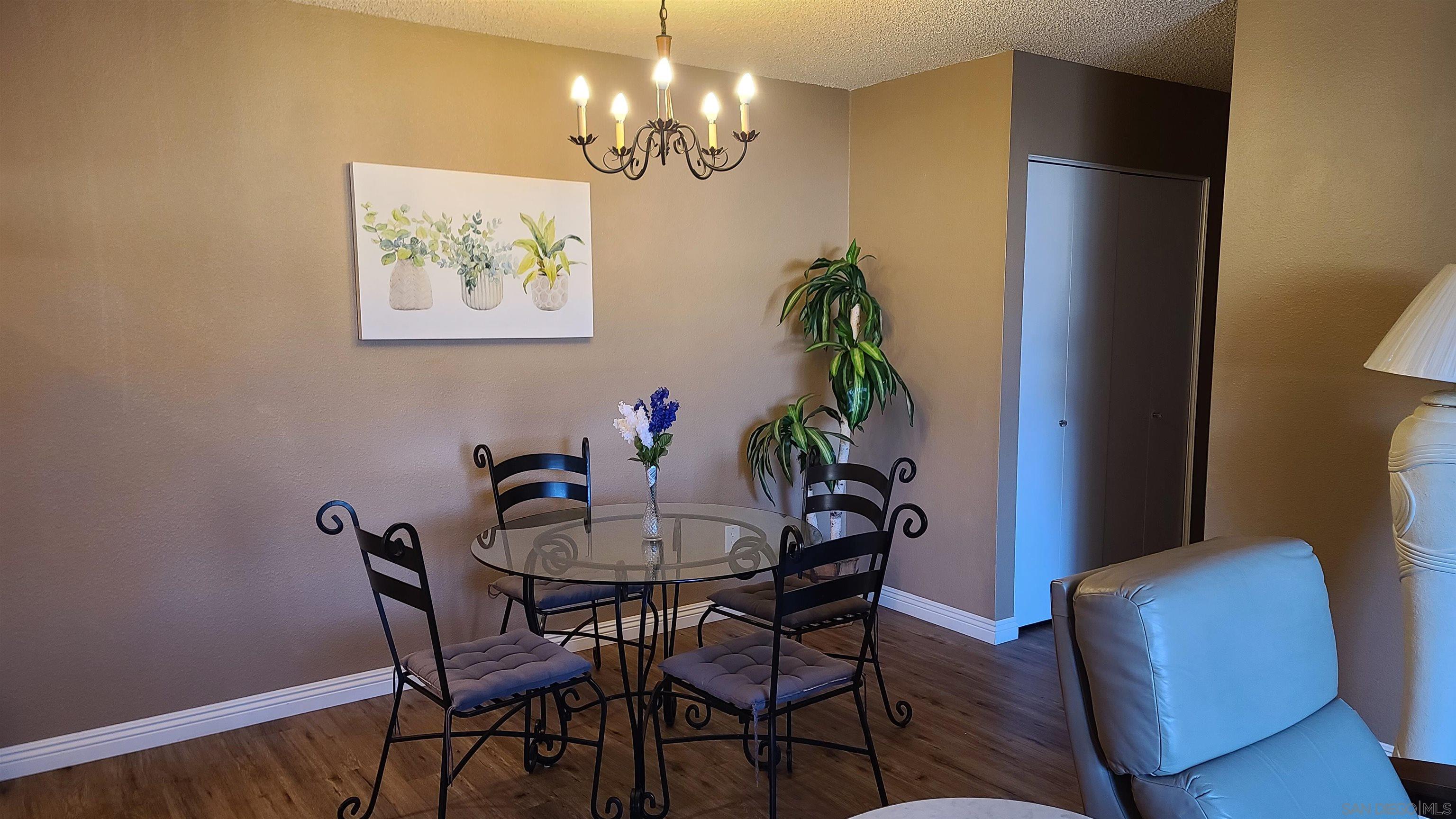 Detail Gallery Image 5 of 10 For 7831  Camino Noguera, San Diego,  CA 92122 - 2 Beds | 1 Baths