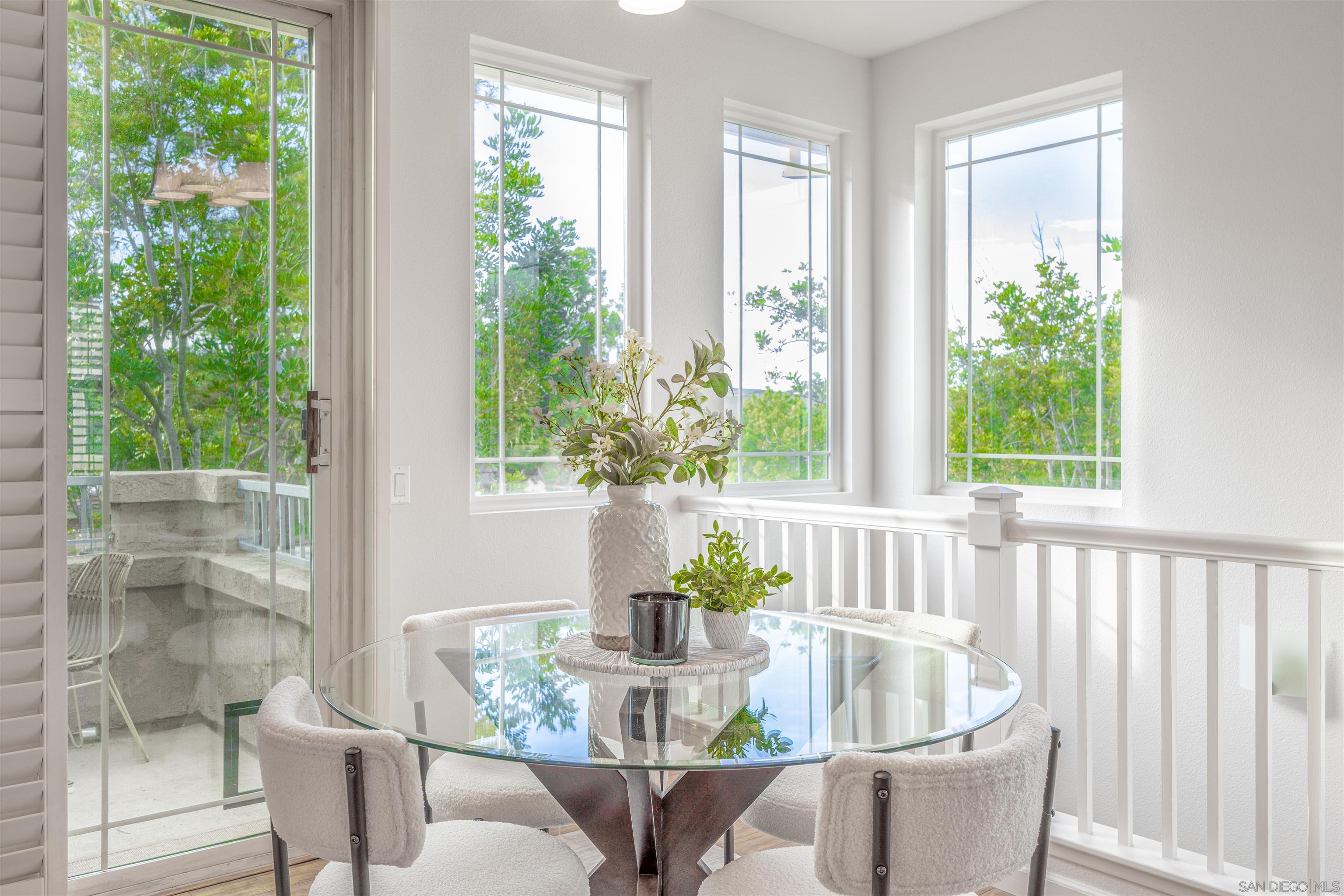 Detail Gallery Image 11 of 28 For 12003  World Trade Dr  #1,  San Diego,  CA 92128 - 2 Beds | 2 Baths