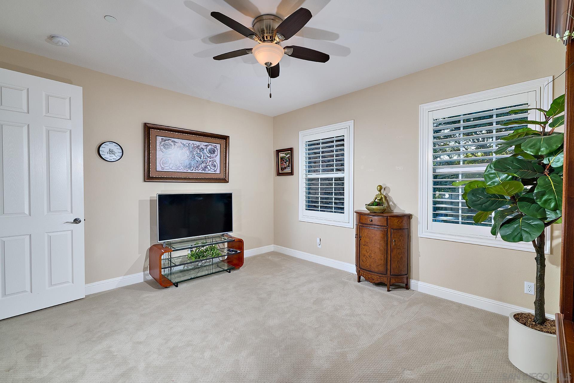 Detail Gallery Image 29 of 45 For 15792  via Santa Pradera, San Diego,  CA 92131 - 6 Beds | 5/1 Baths