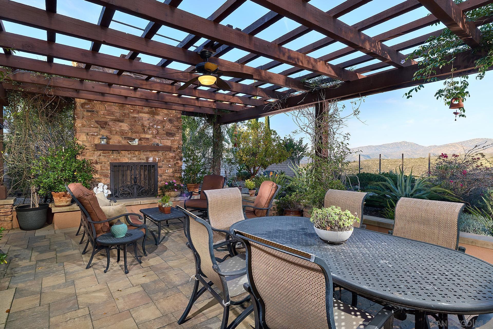 Detail Gallery Image 31 of 45 For 15792  via Santa Pradera, San Diego,  CA 92131 - 6 Beds | 5/1 Baths