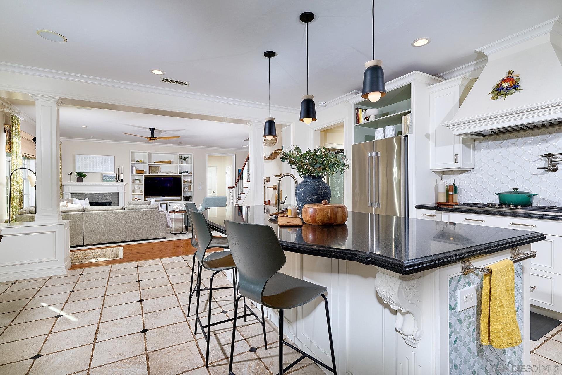 Detail Gallery Image 11 of 52 For 10154  Pinecastle St, San Diego,  CA 92131 - 4 Beds | 3/1 Baths