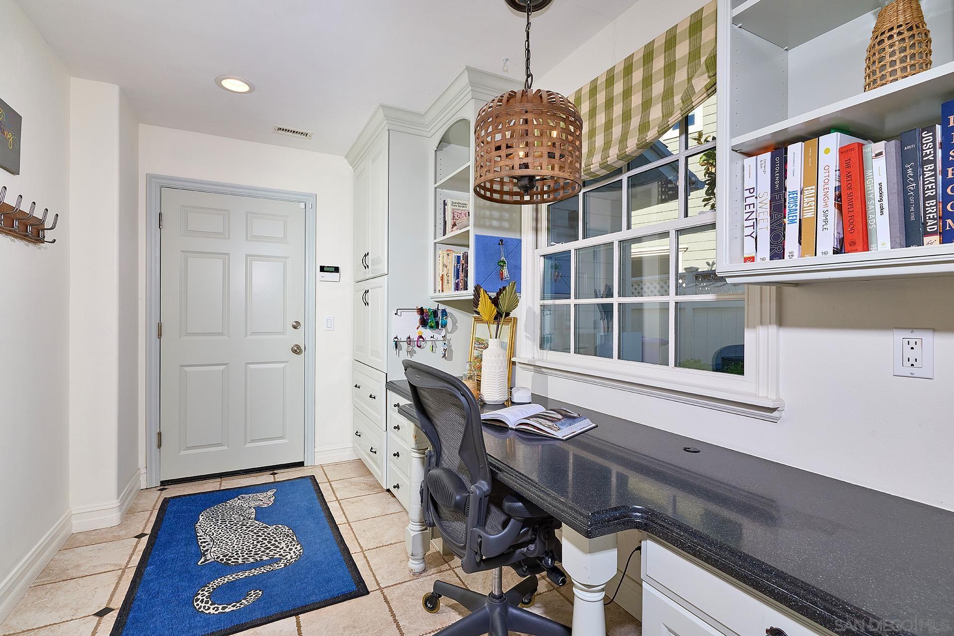 Detail Gallery Image 21 of 52 For 10154  Pinecastle St, San Diego,  CA 92131 - 4 Beds | 3/1 Baths