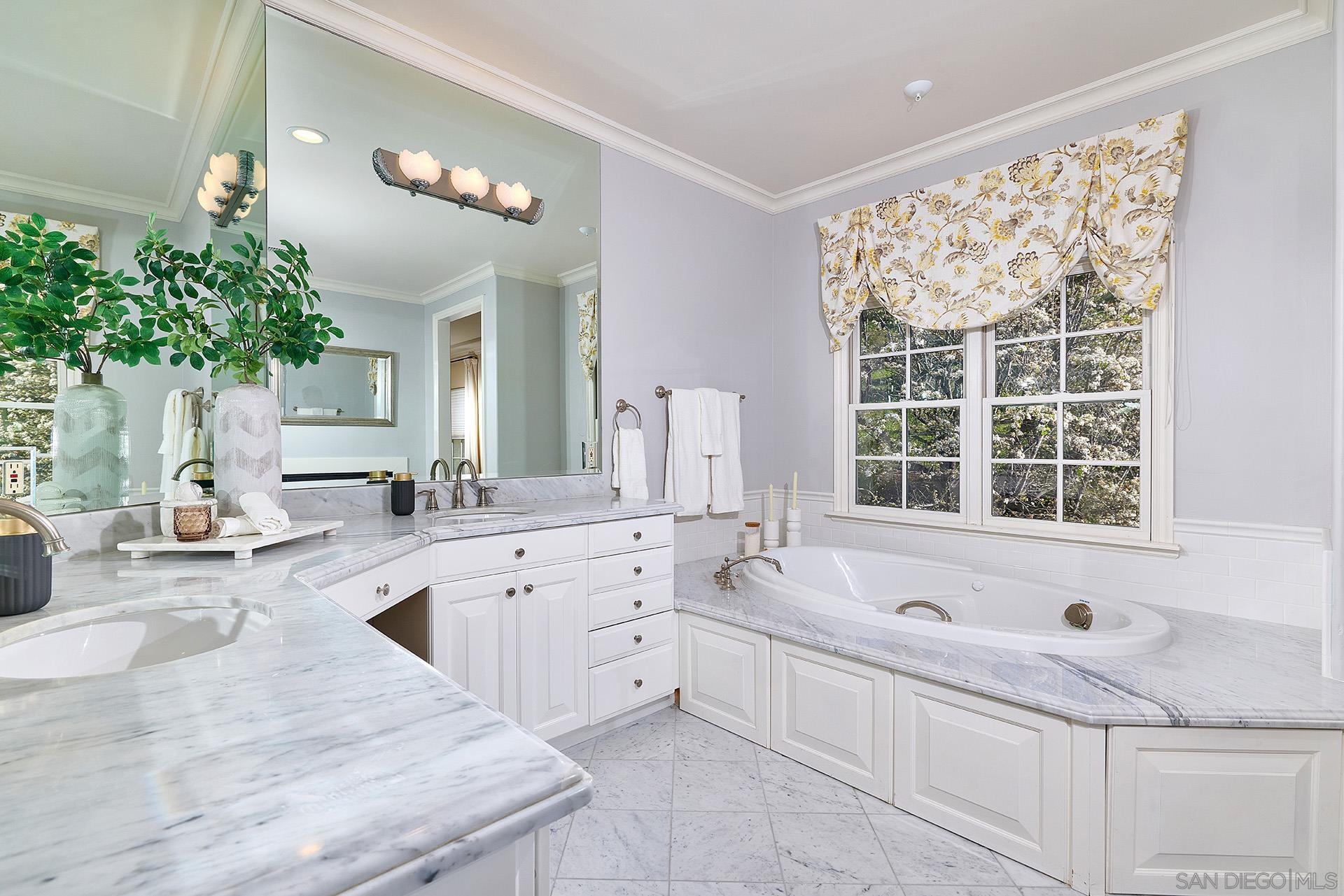 Detail Gallery Image 29 of 52 For 10154  Pinecastle St, San Diego,  CA 92131 - 4 Beds | 3/1 Baths