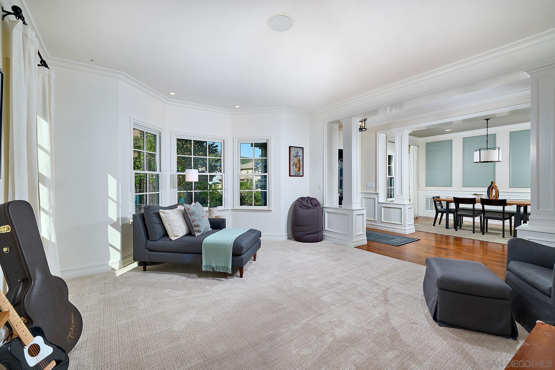 Detail Gallery Image 4 of 52 For 10154  Pinecastle St, San Diego,  CA 92131 - 4 Beds | 3/1 Baths