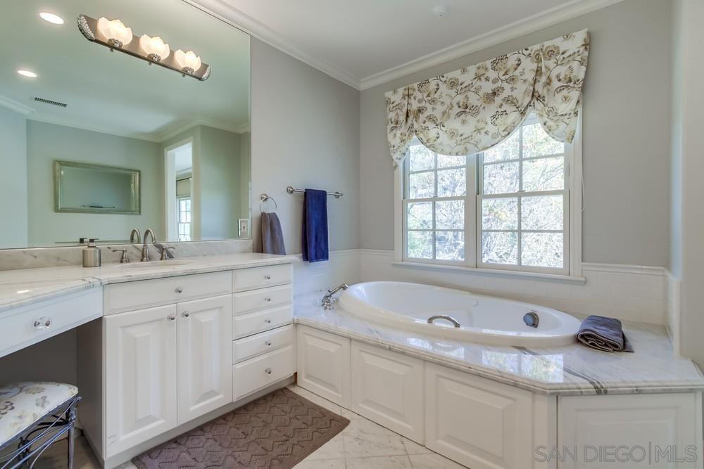 Detail Gallery Image 33 of 57 For , San Diego,  CA 92131 - 4 Beds | 3/1 Baths