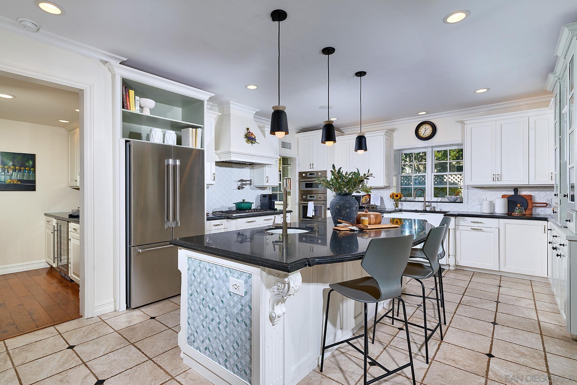 Detail Gallery Image 7 of 52 For 10154  Pinecastle St, San Diego,  CA 92131 - 4 Beds | 3/1 Baths