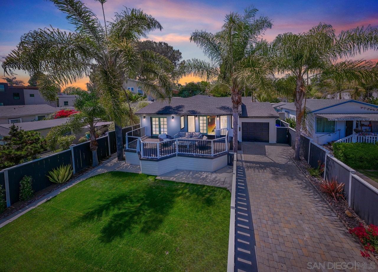 Detail Gallery Image 2 of 61 For 2128  Missouri St, San Diego,  CA 92109 - 4 Beds | 2 Baths