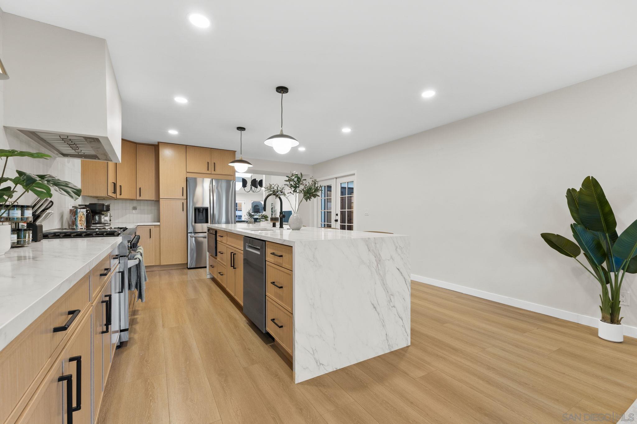 Detail Gallery Image 13 of 61 For 2128  Missouri St, San Diego,  CA 92109 - 4 Beds | 2 Baths