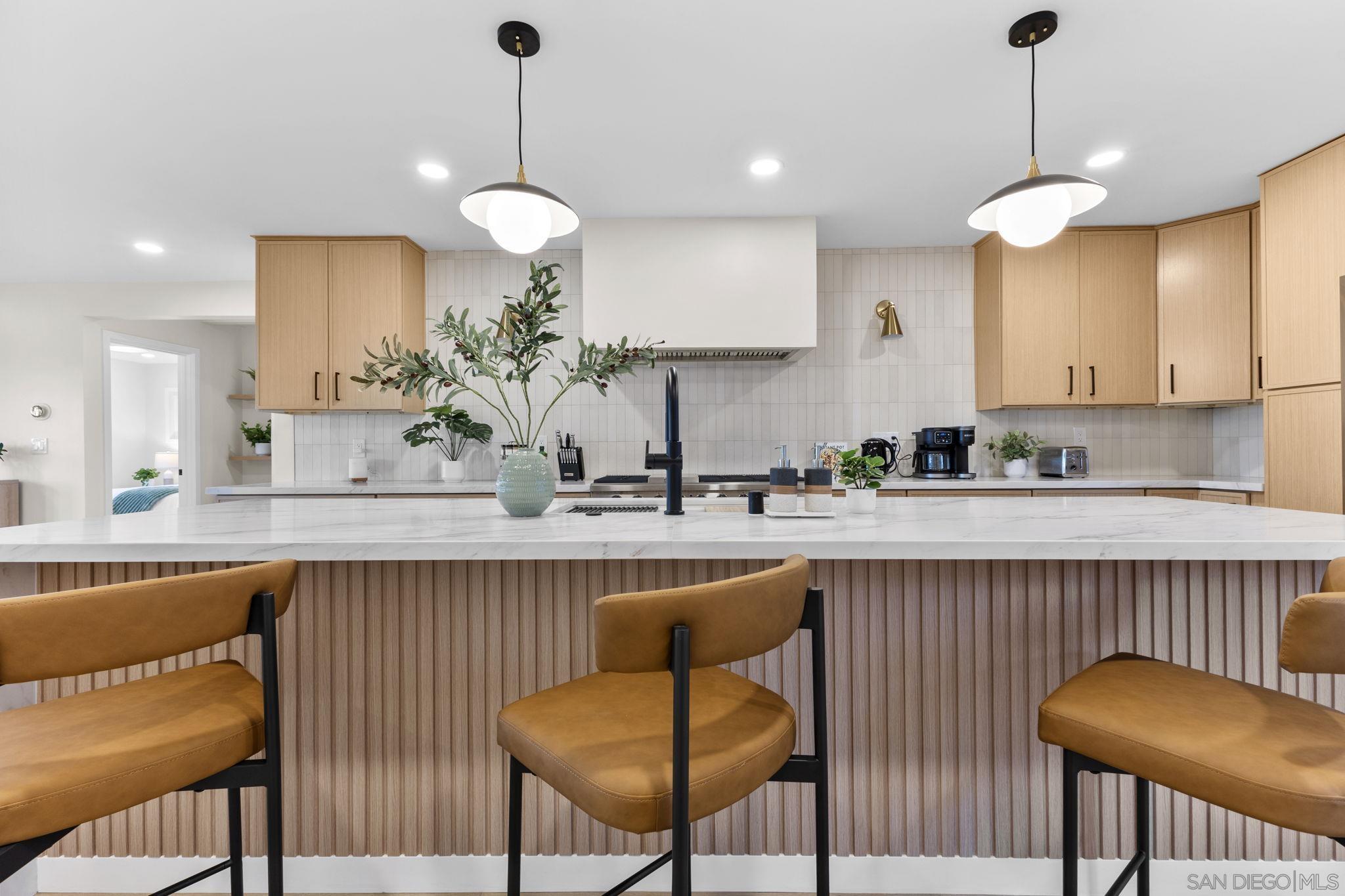 Detail Gallery Image 15 of 61 For 2128  Missouri St, San Diego,  CA 92109 - 4 Beds | 2 Baths